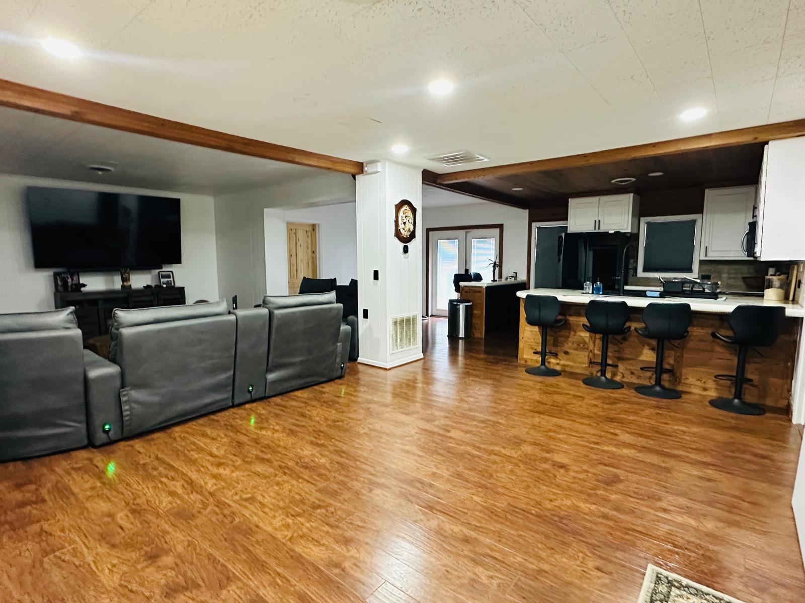 1696 E Fm 884, Yorktown, TX 78164