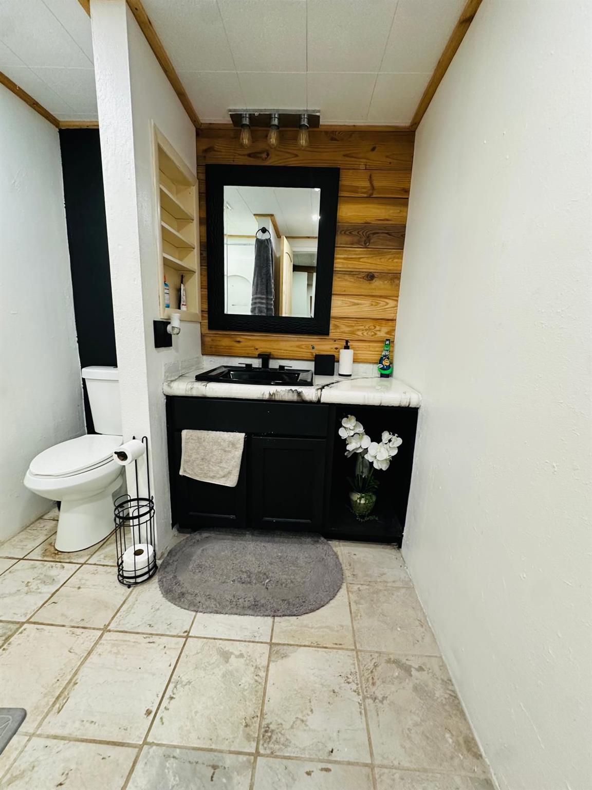 1696 E Fm 884, Yorktown, TX 78164