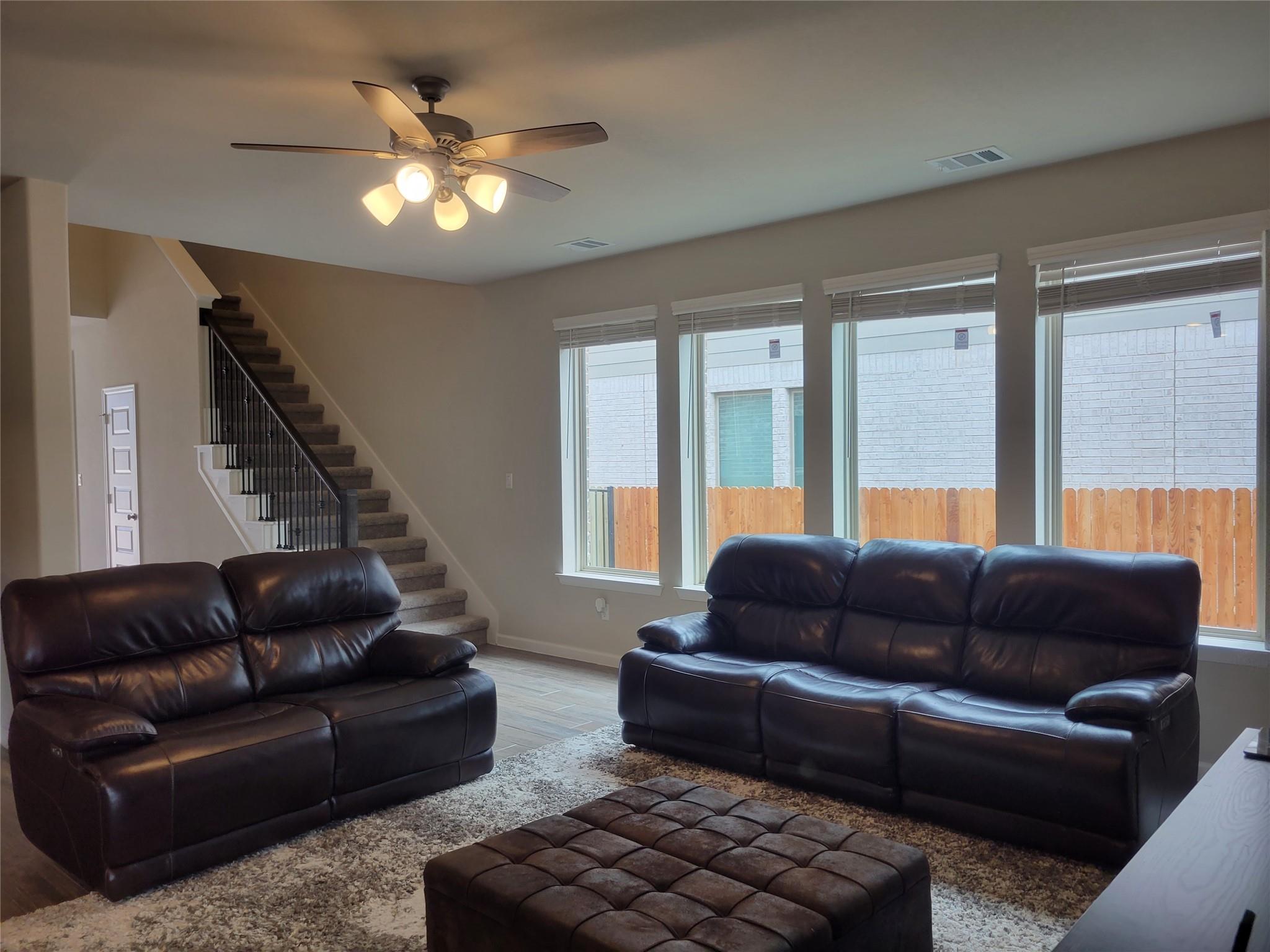 122 Dycus Bnd, Liberty Hill, TX 78642