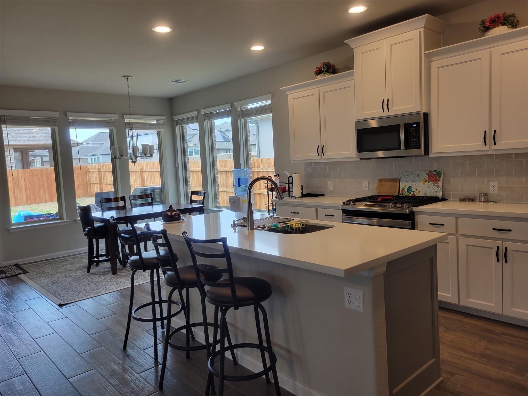 122 Dycus Bnd, Liberty Hill, TX 78642