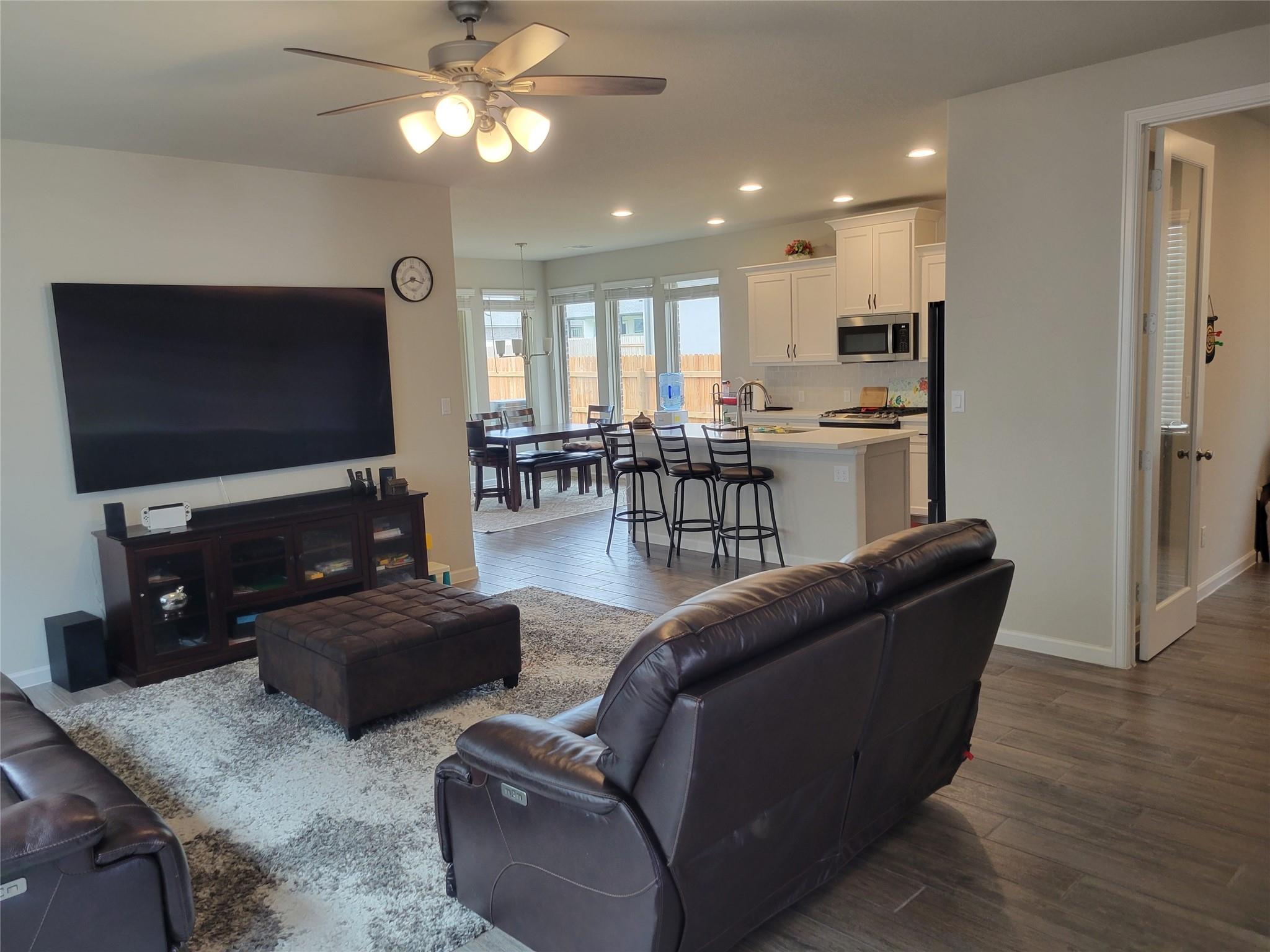 122 Dycus Bnd, Liberty Hill, TX 78642