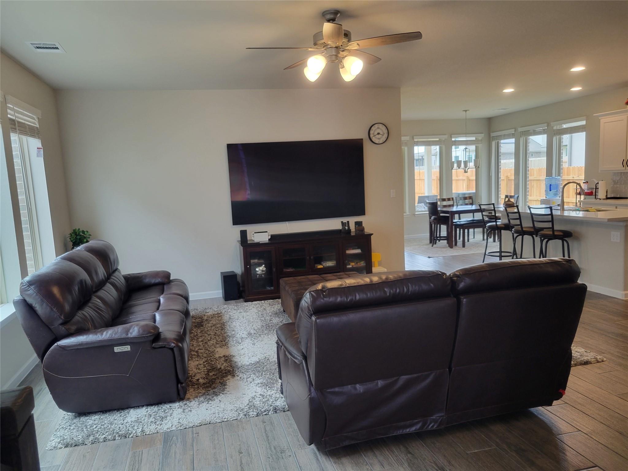 122 Dycus Bnd, Liberty Hill, TX 78642