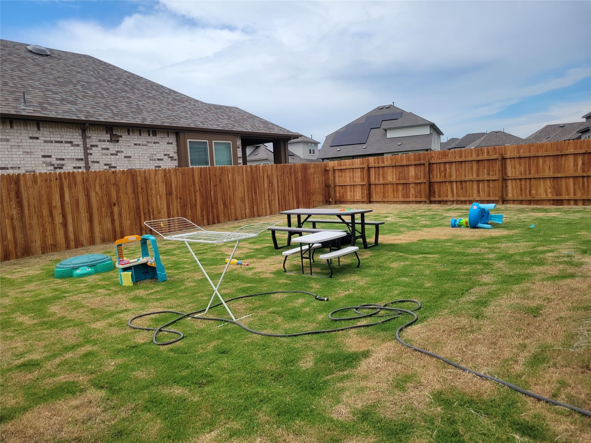 122 Dycus Bnd, Liberty Hill, TX 78642