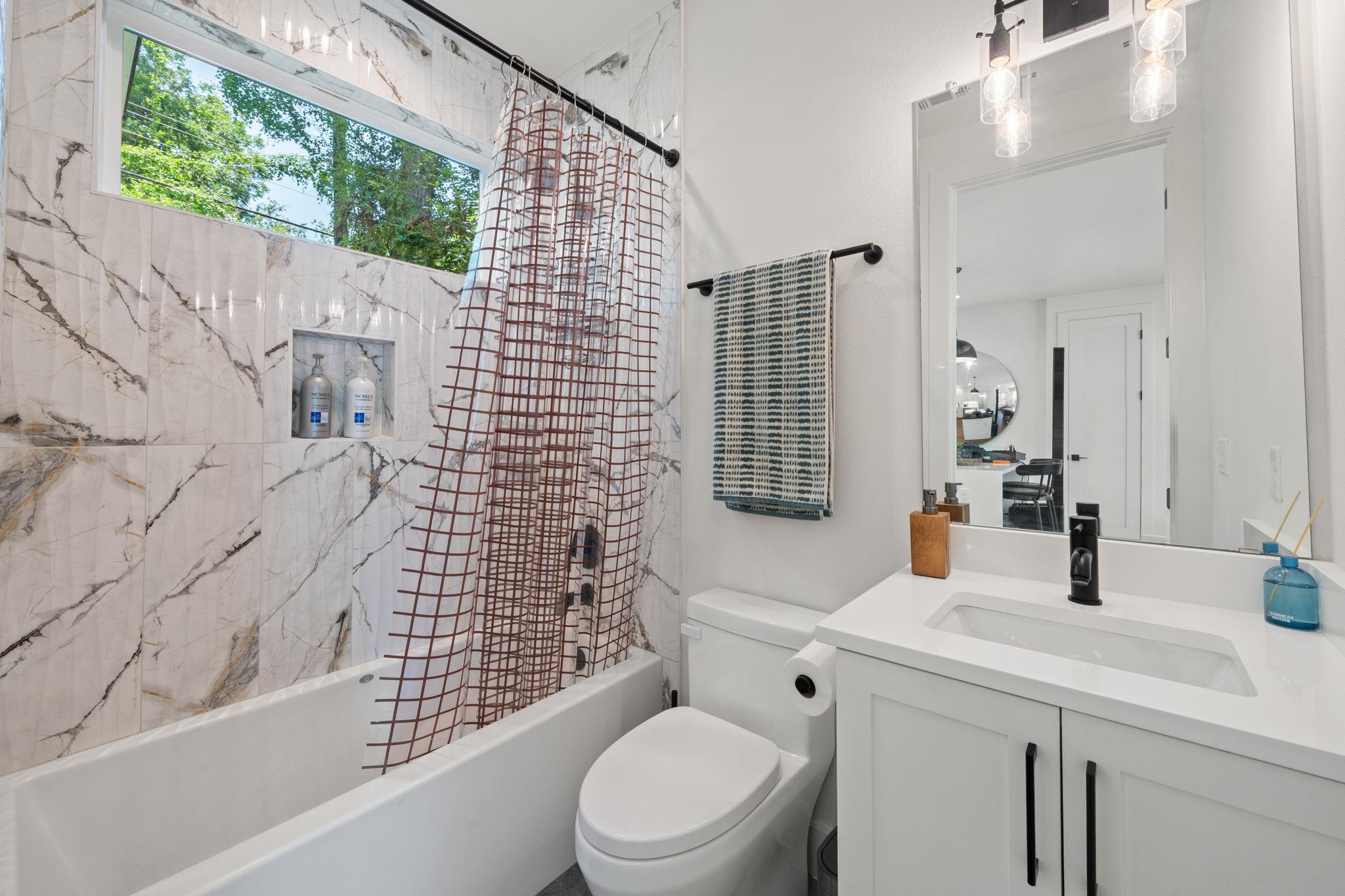 2609 Willow St # 2, Austin, TX 78702