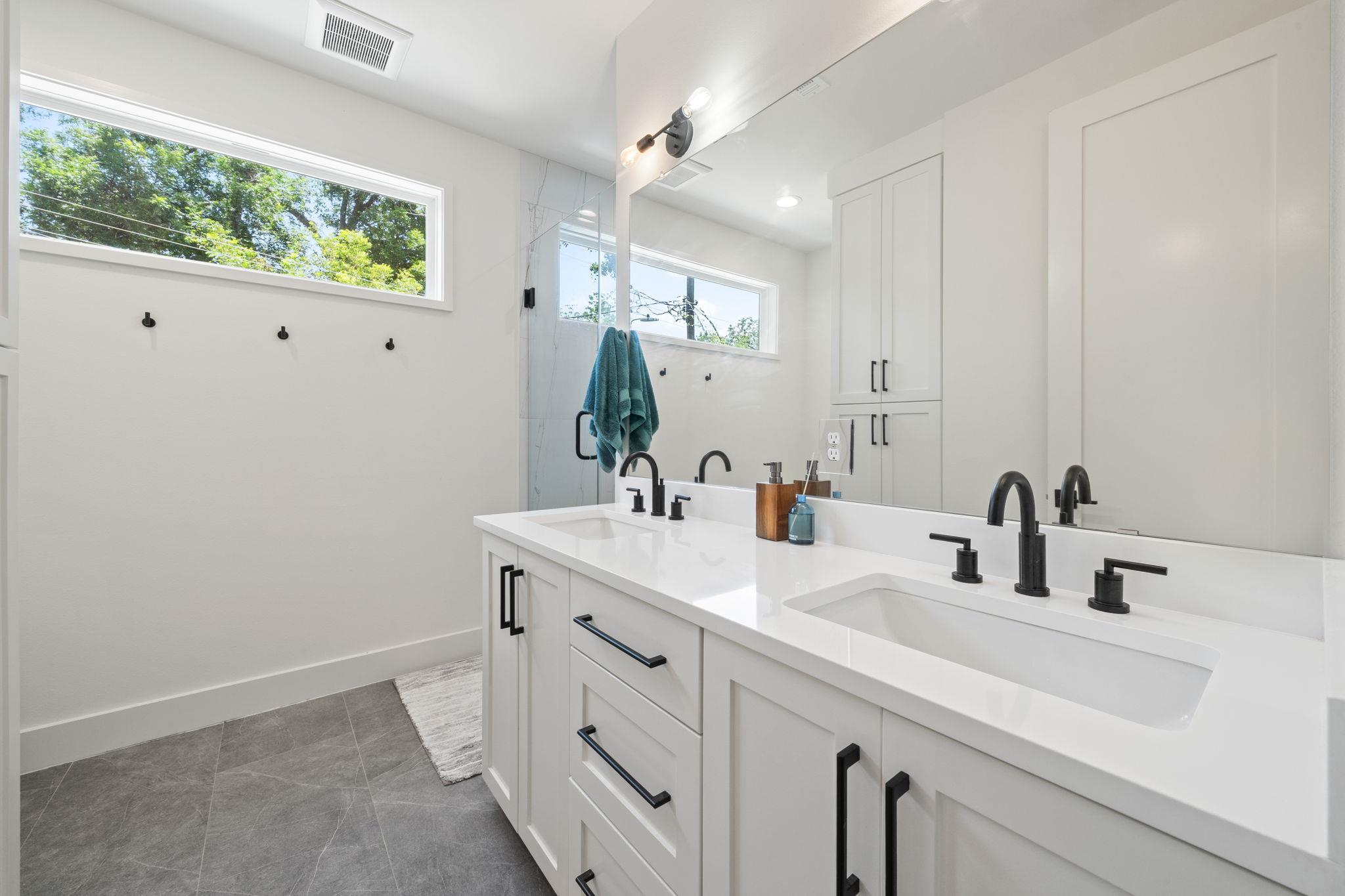 2609 Willow St # 2, Austin, TX 78702