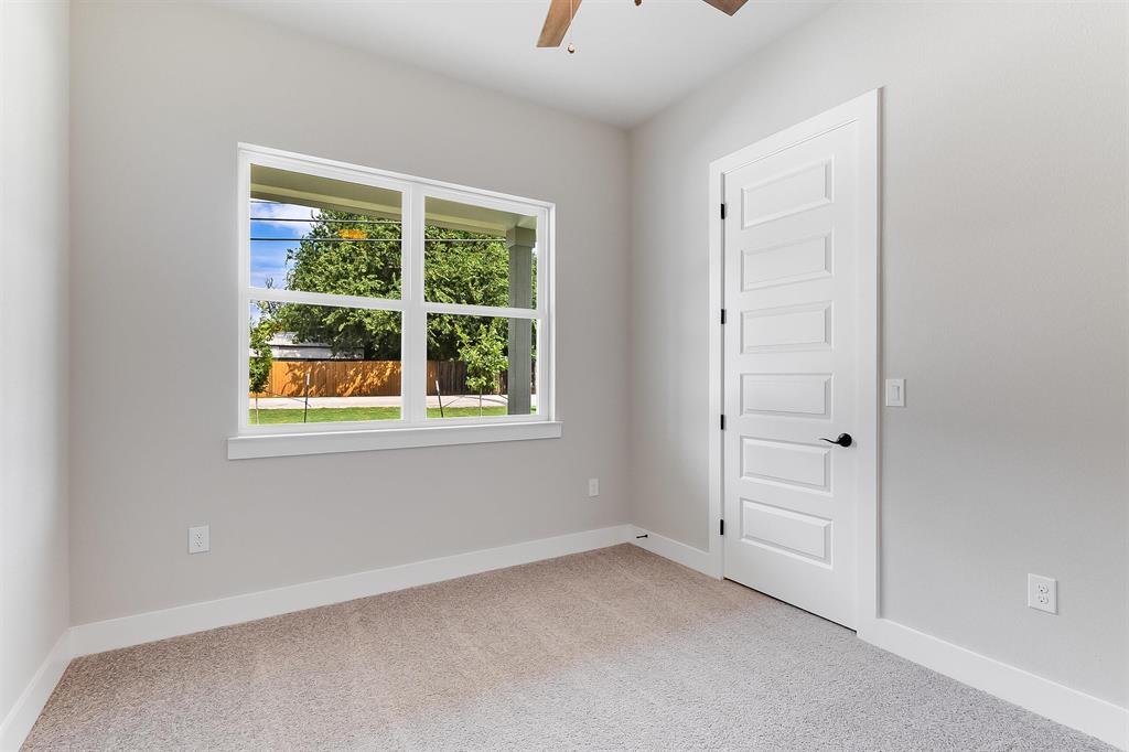 1255 Pecan Valley Dr, Marble Falls, TX 78654