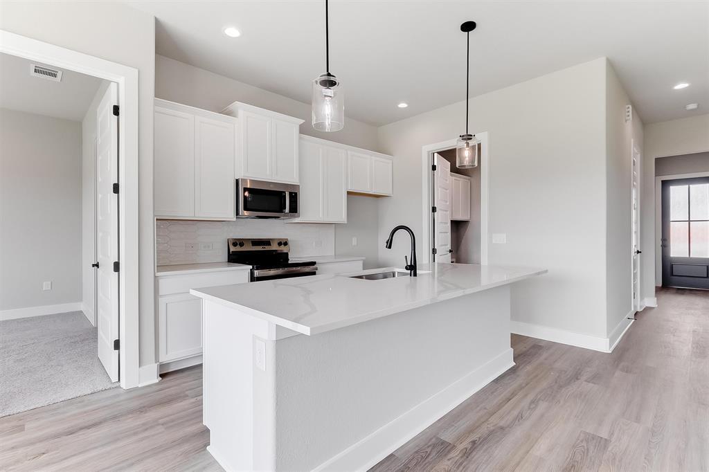 1255 Pecan Valley Dr, Marble Falls, TX 78654