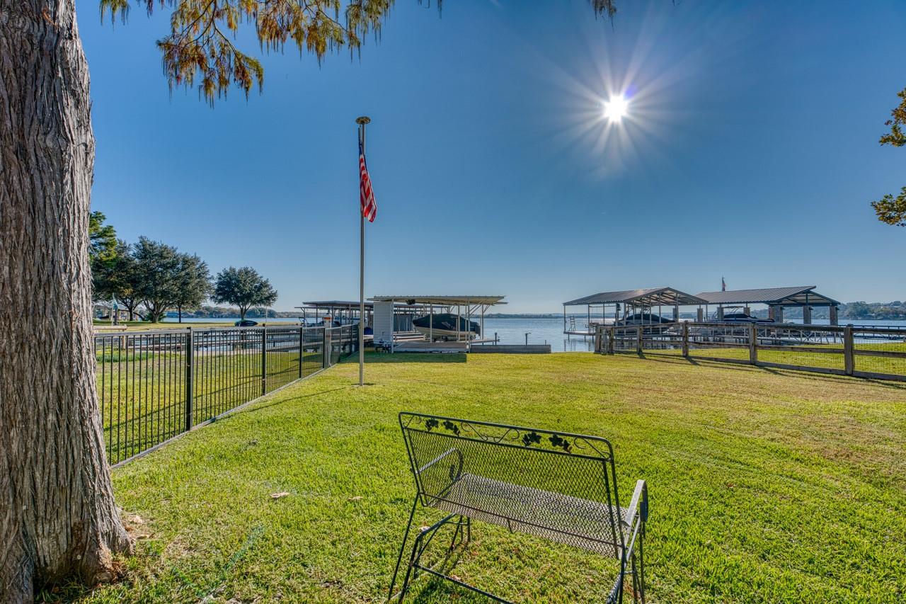 316 Skyline Dr, Sunrise Beach, TX 78643