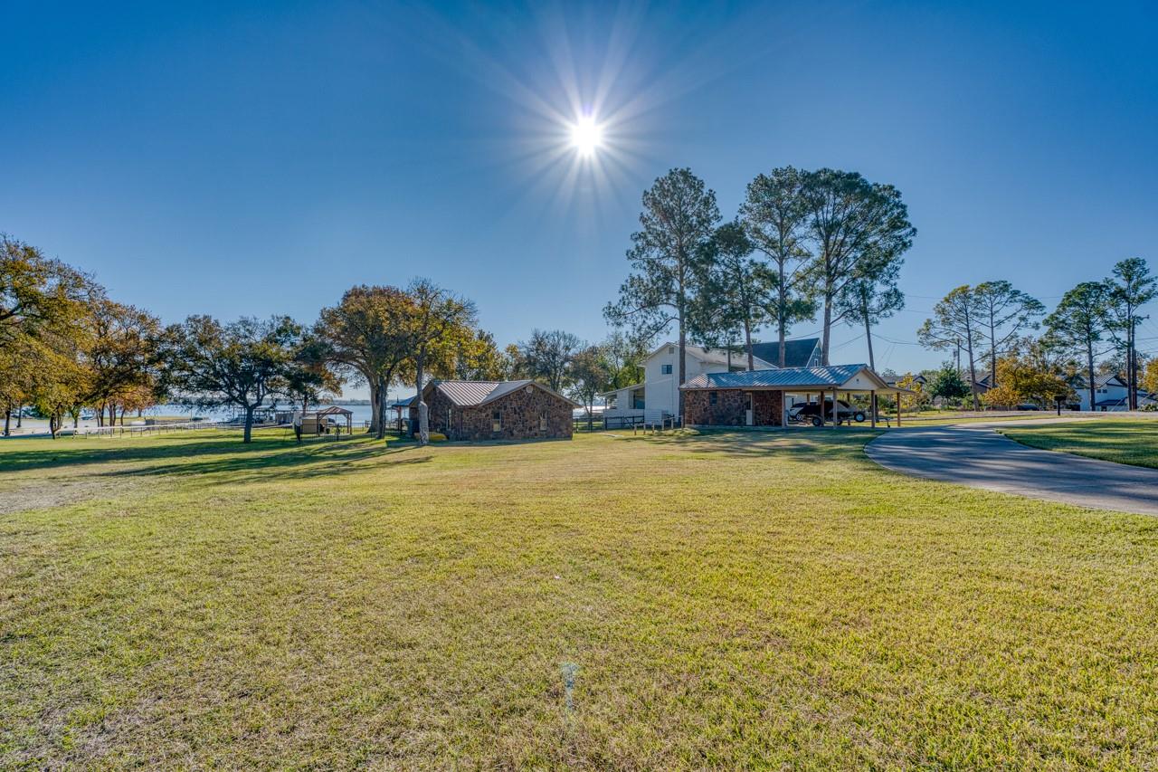316 Skyline Dr, Sunrise Beach, TX 78643