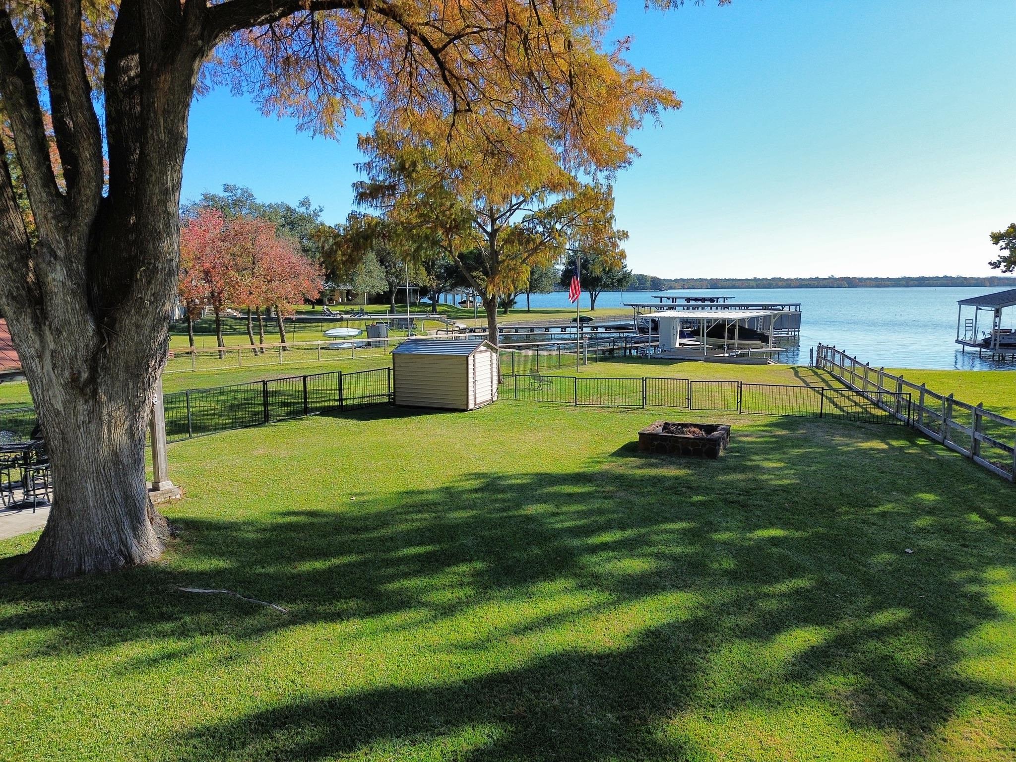 316 Skyline Dr, Sunrise Beach, TX 78643