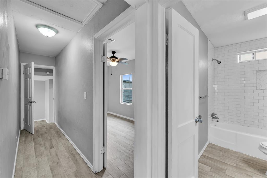 117 Travis St, Taylor, TX 76574