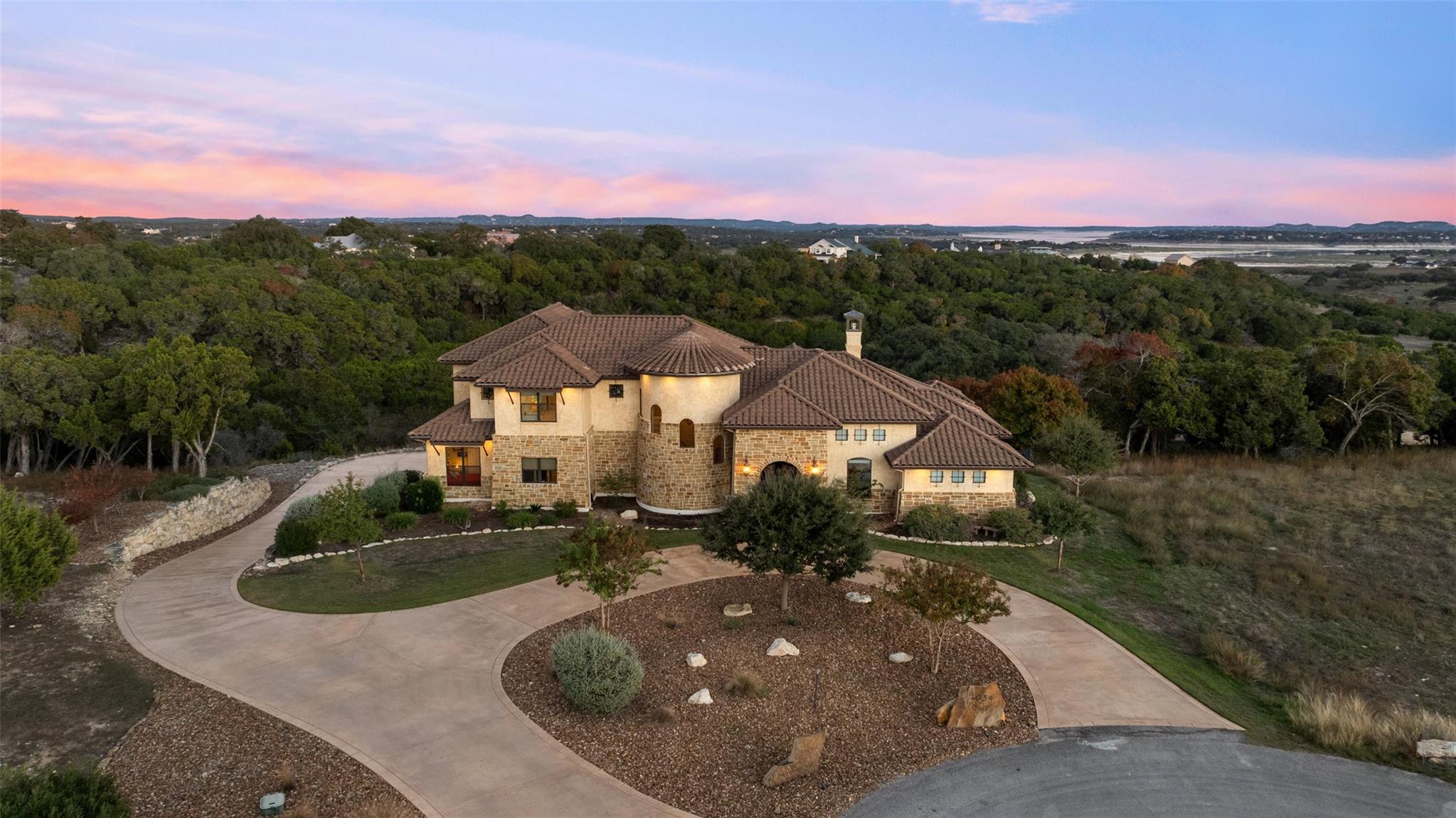 1039 Bluewater Pl, Spring Branch, TX 78070