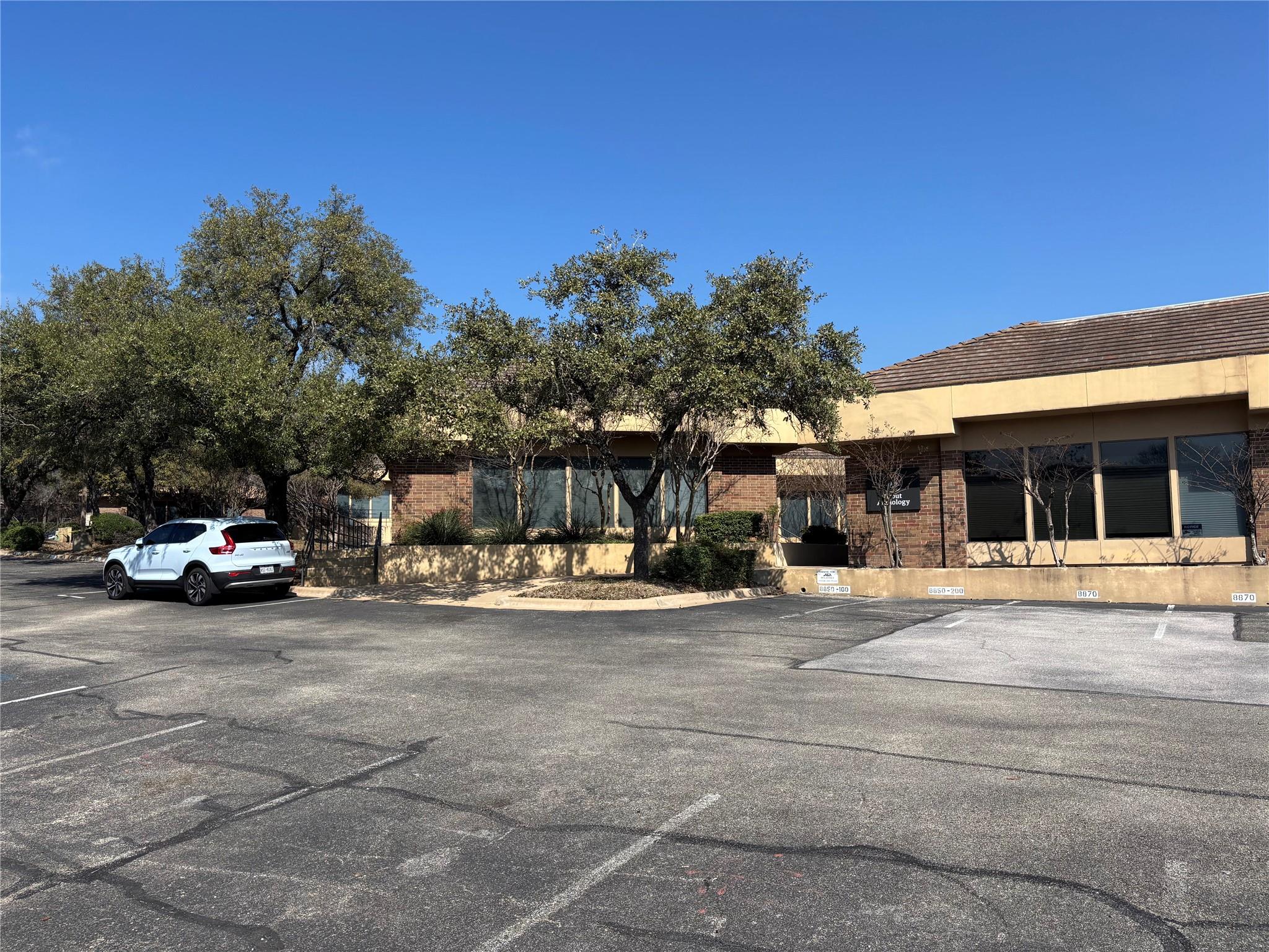 8840 Business Park Dr, Austin, TX 78759