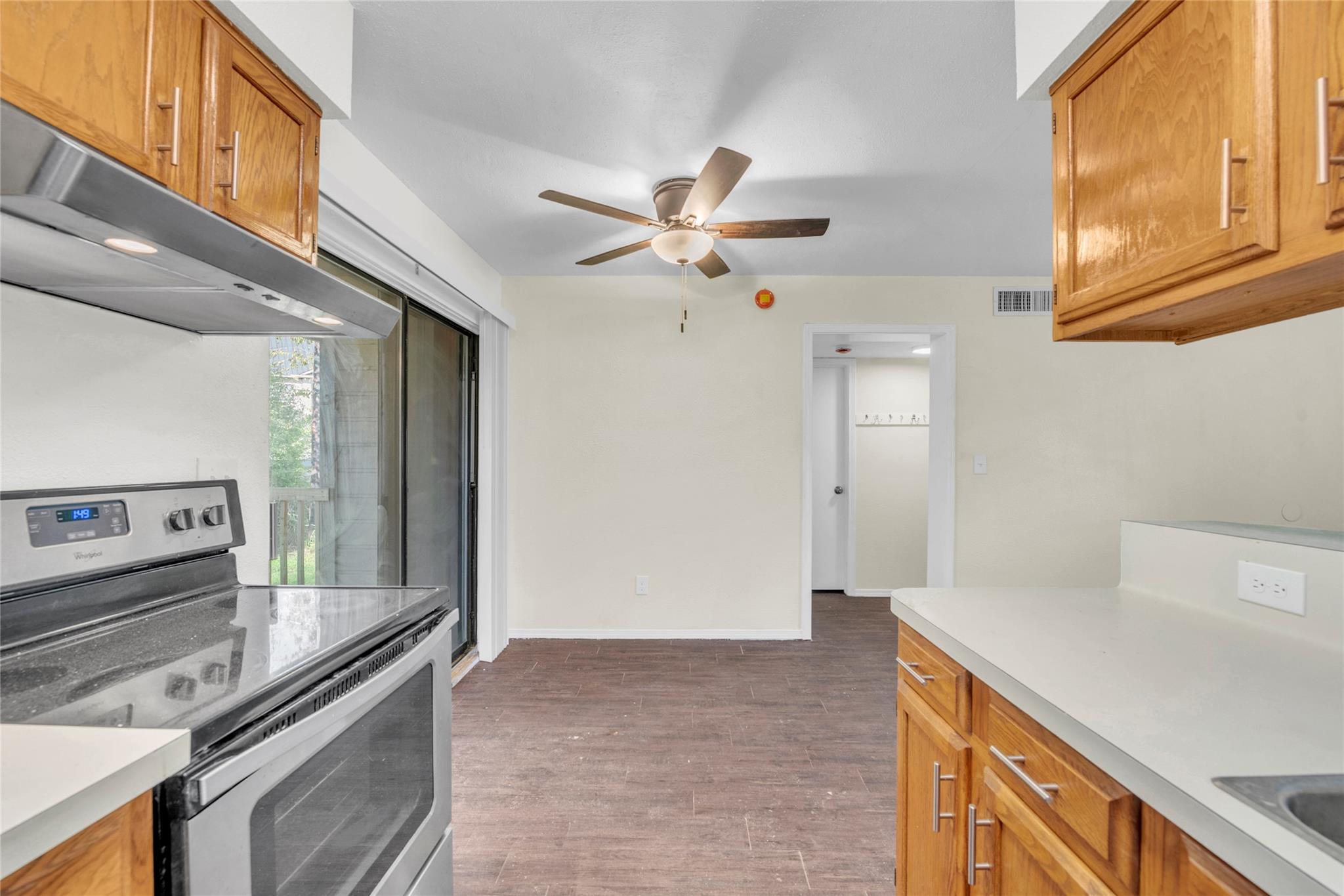 108 Hillside Cv # B, Elgin, TX 78621