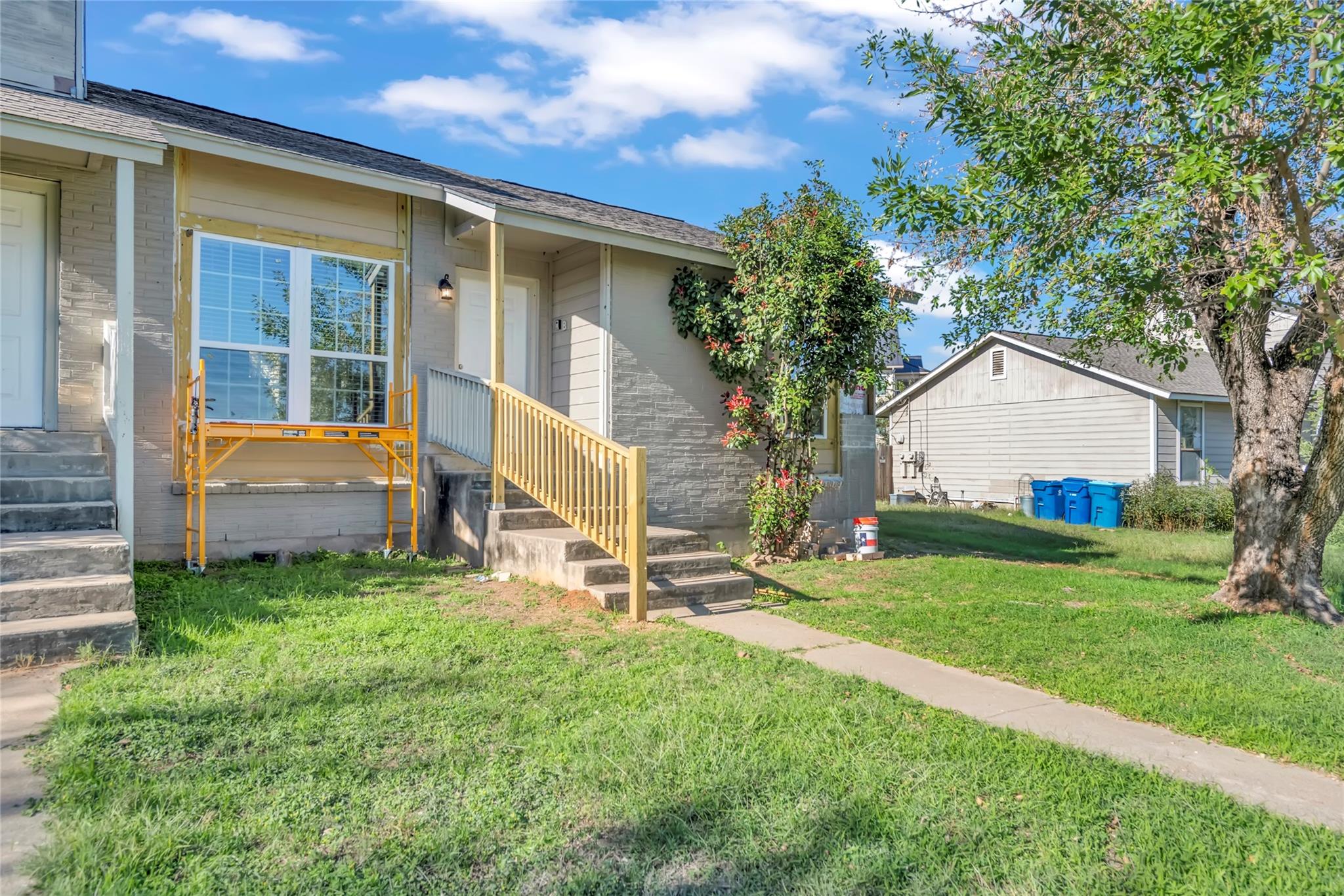 108 Hillside Cv # B, Elgin, TX 78621