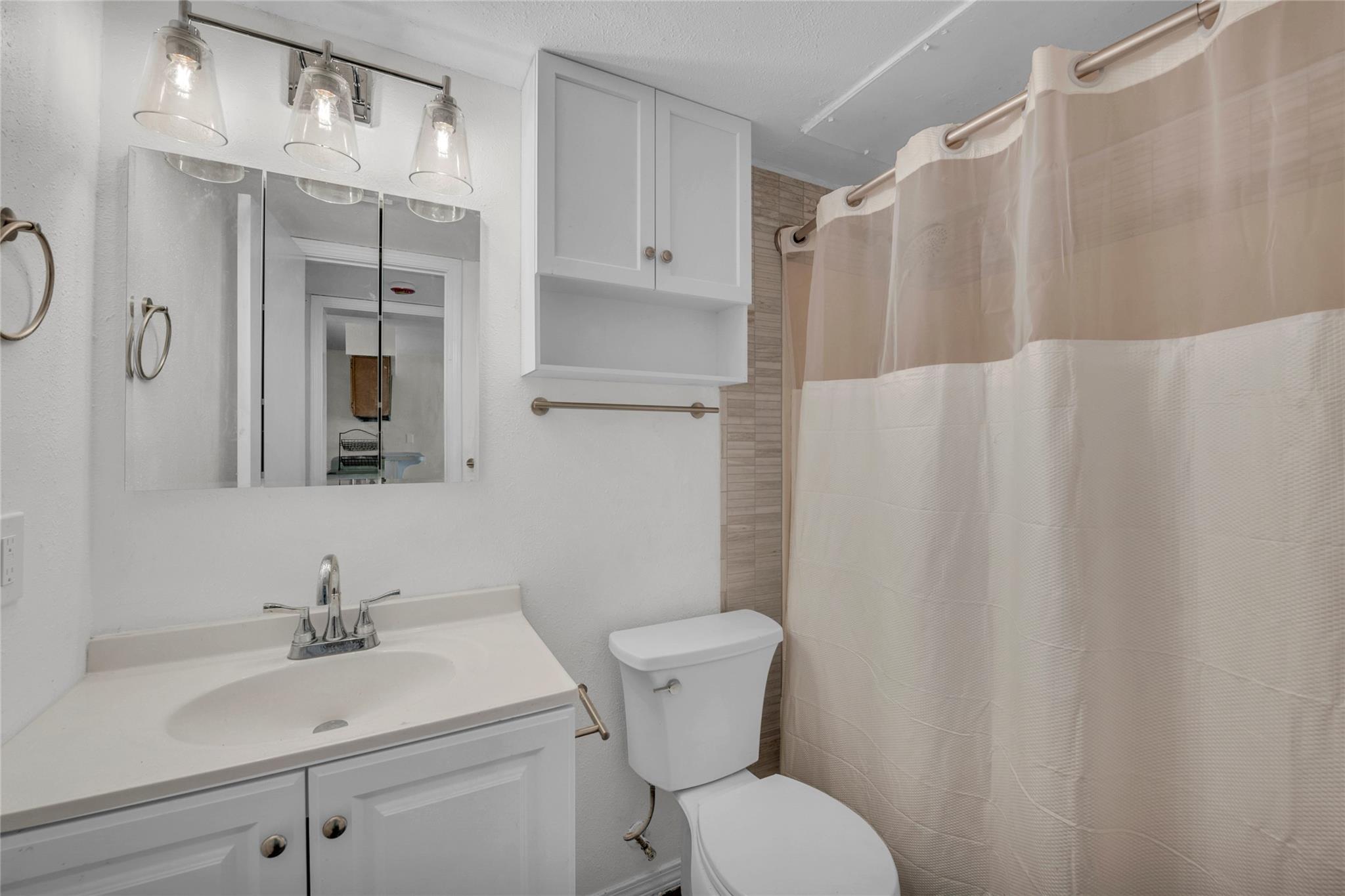 108 Hillside Cv # B, Elgin, TX 78621