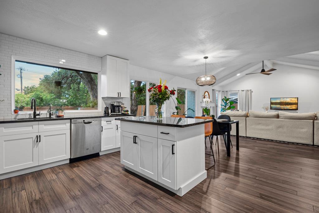 9308 Meadowheath Dr, Austin, TX 78729