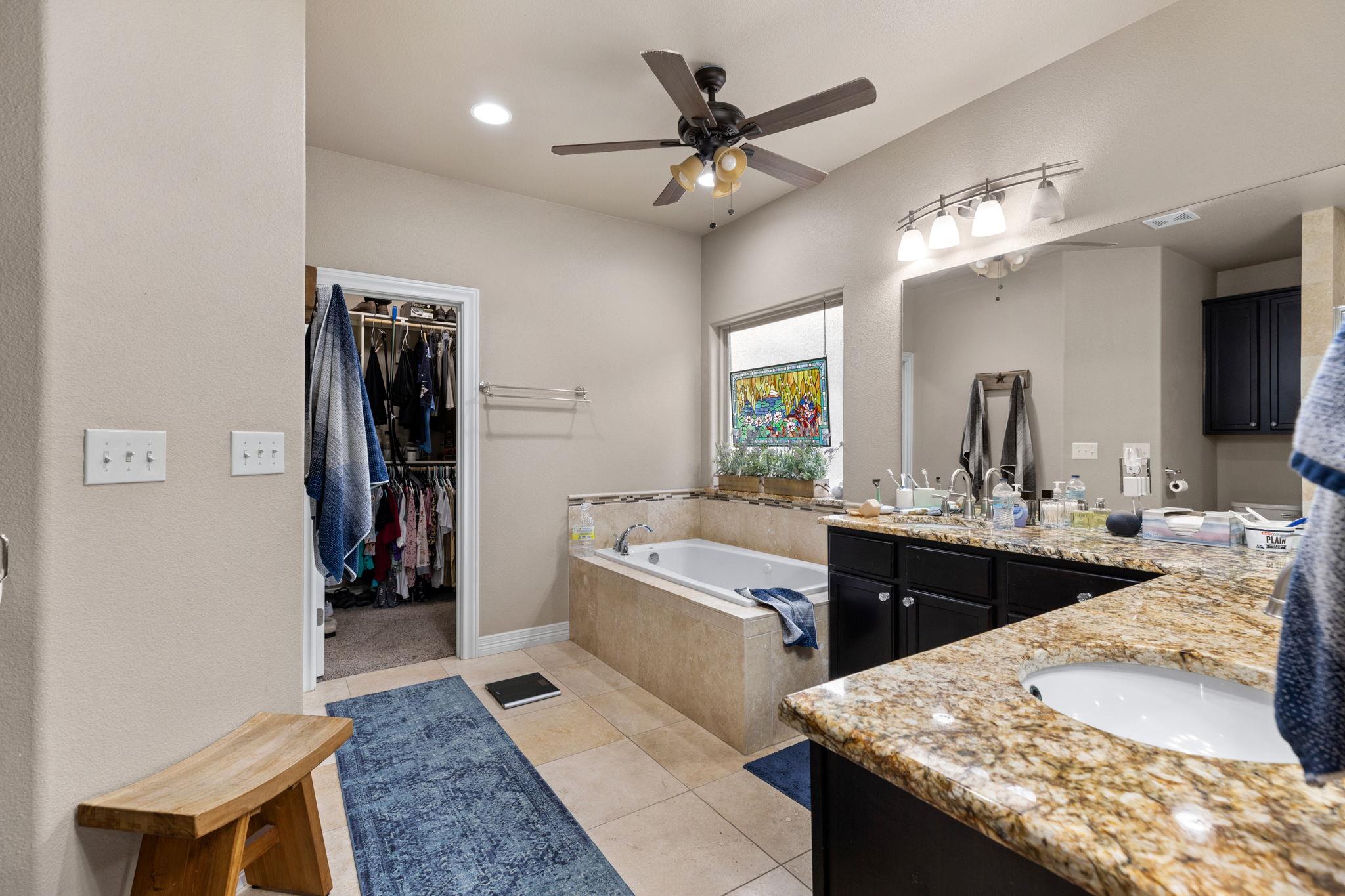 1291 Mossy Holw, Spring Branch, TX 78070