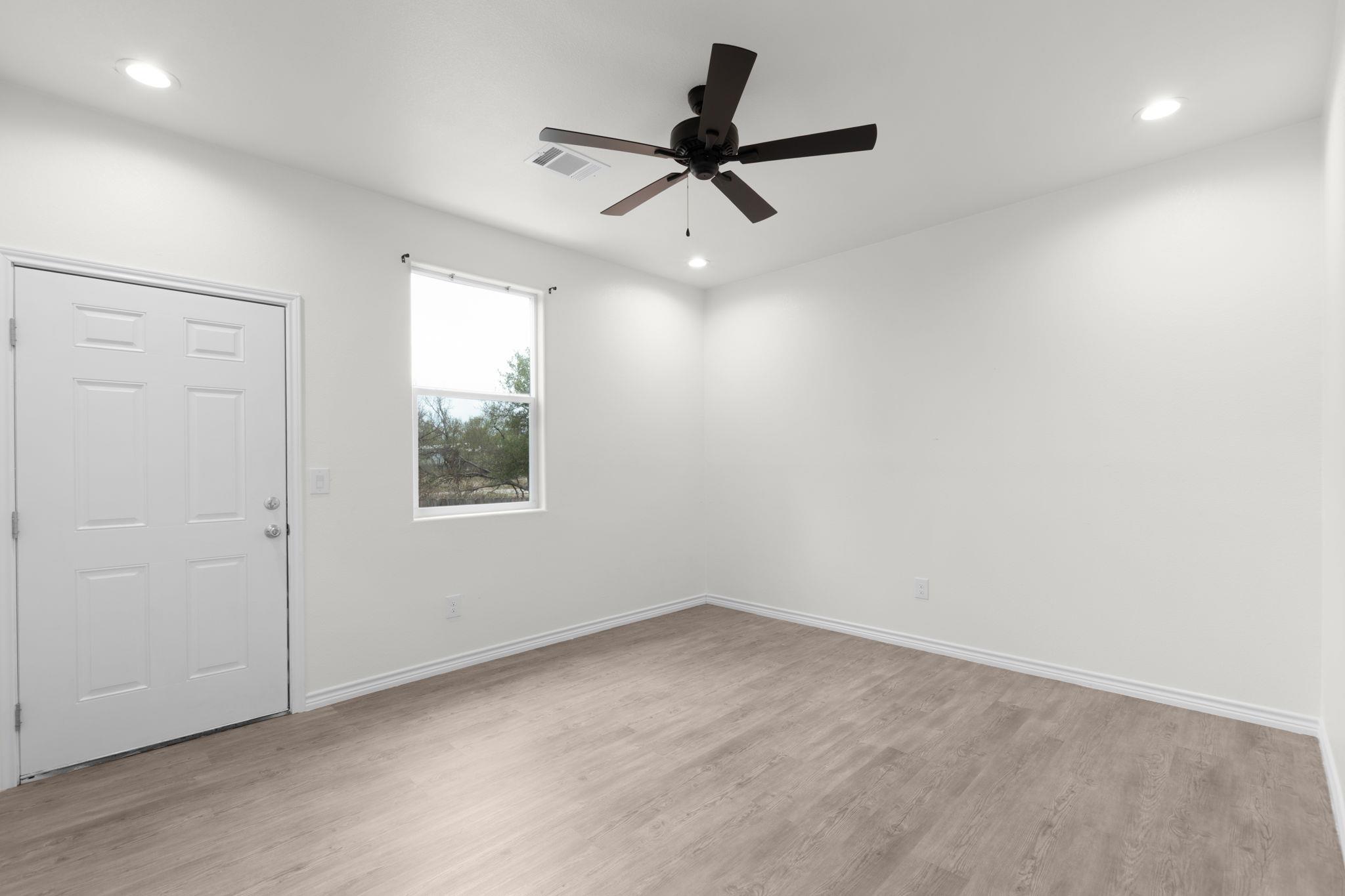 834 Waco St, Kingsland, TX 78639