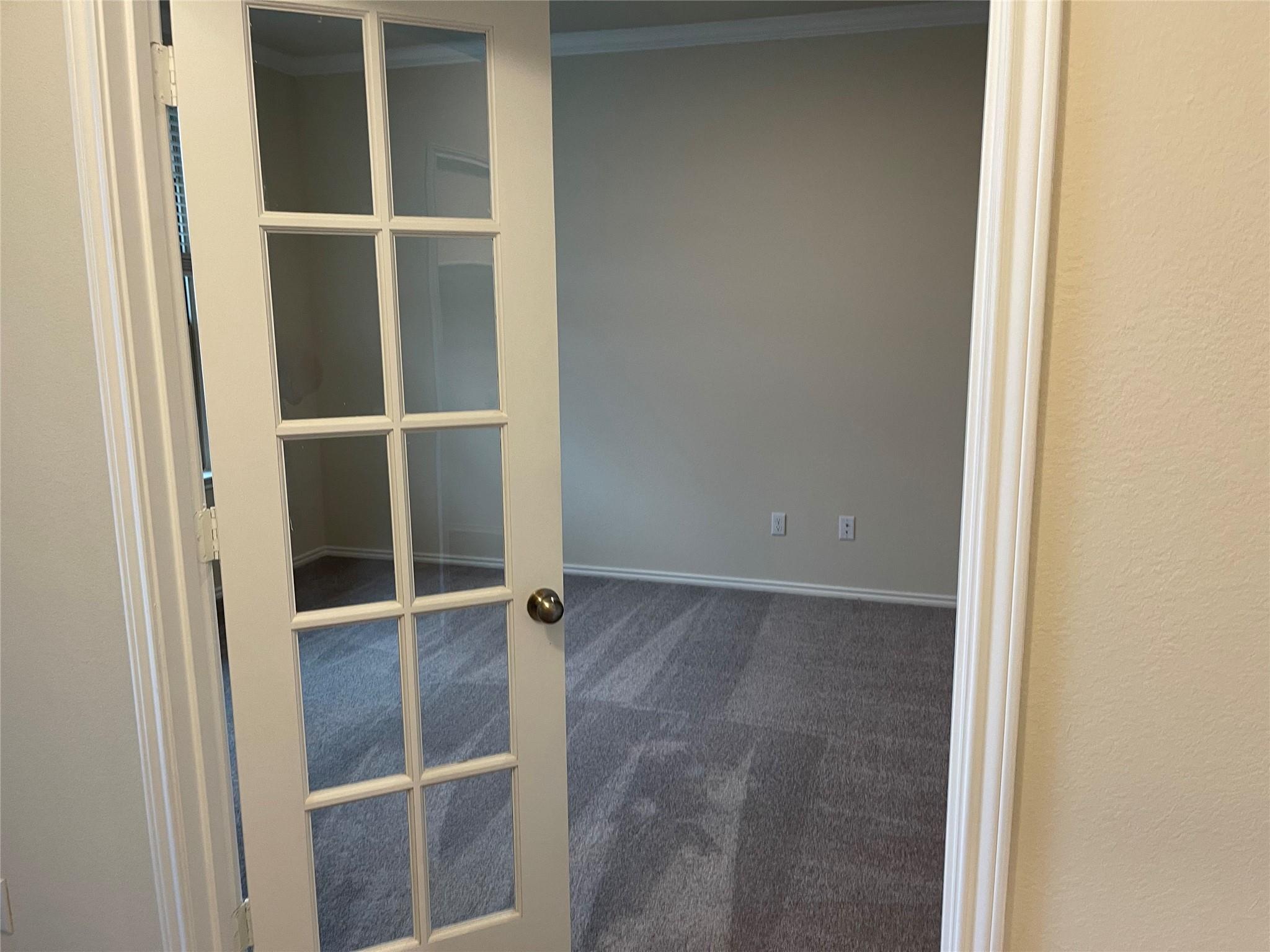 105 Onna St, Taylor, TX 76574