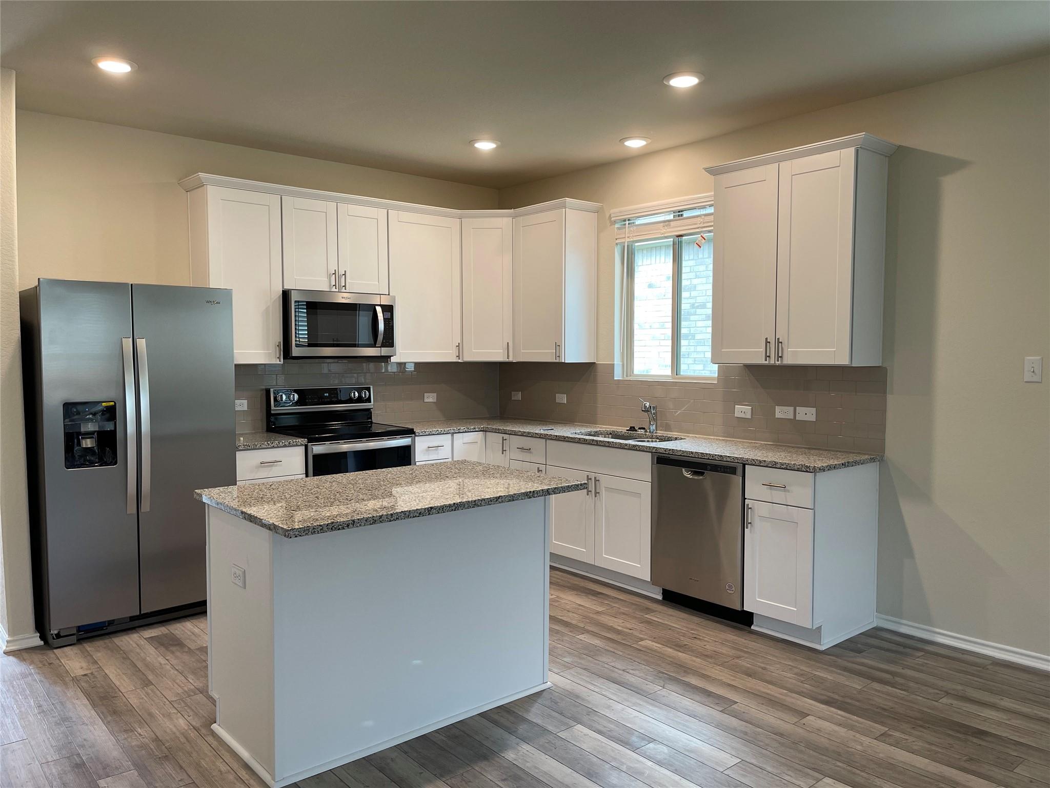 105 Onna St, Taylor, TX 76574