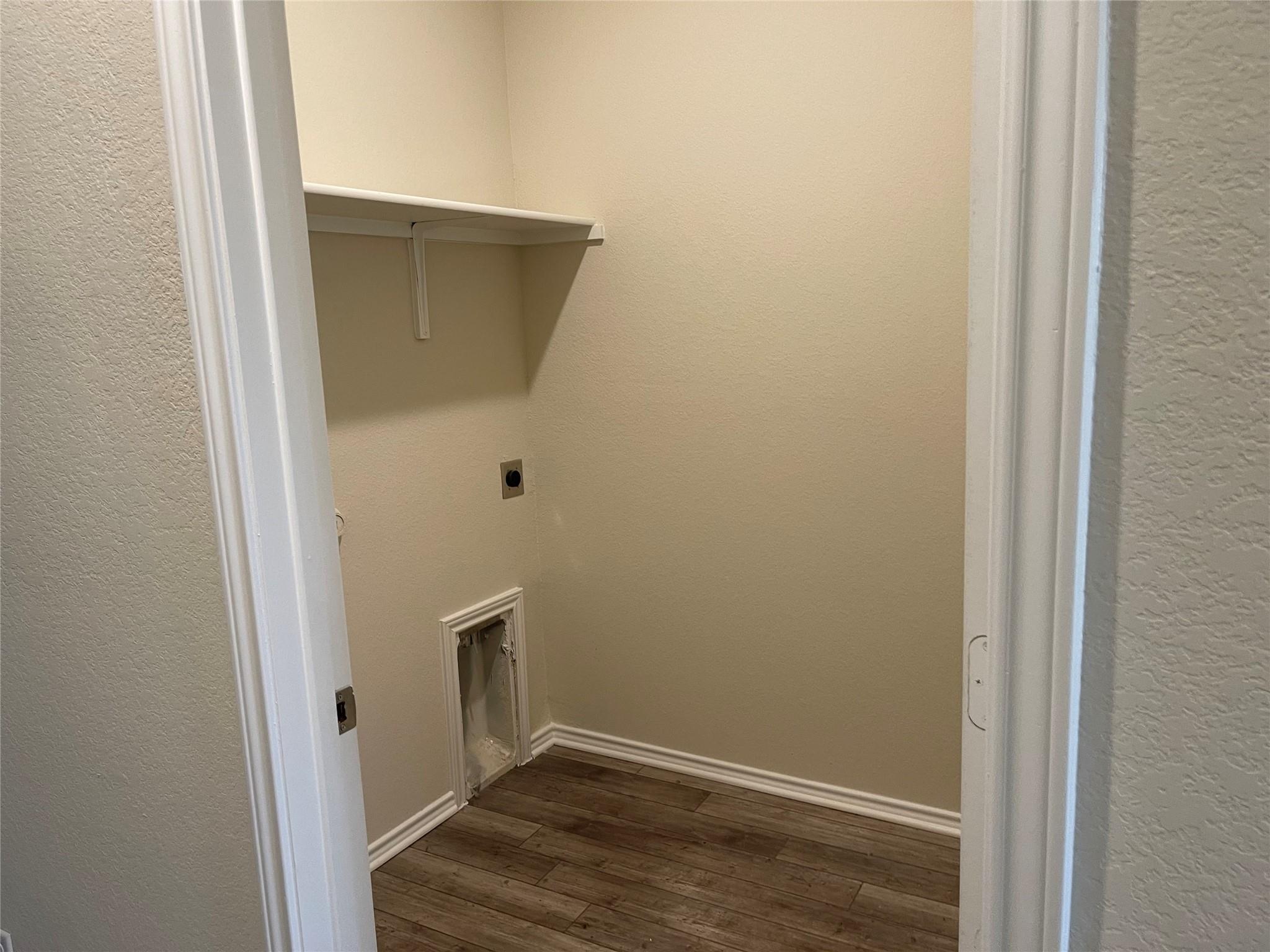 105 Onna St, Taylor, TX 76574