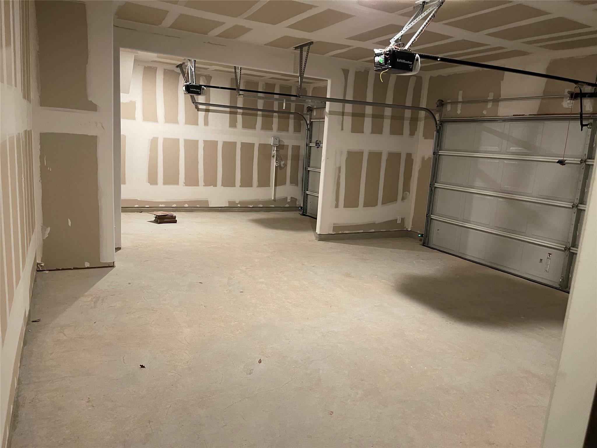 105 Onna St, Taylor, TX 76574