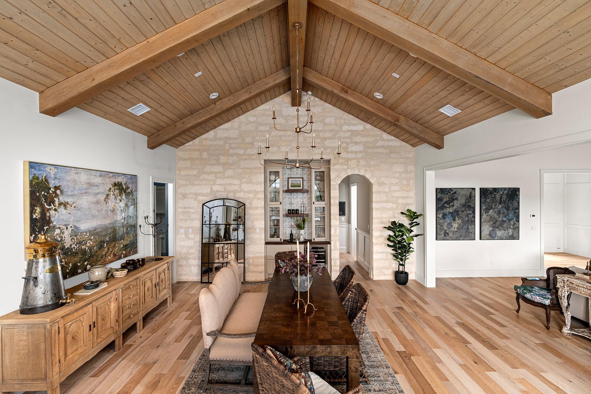 4412 Comanche Trace Dr, Kerrville, TX 78028