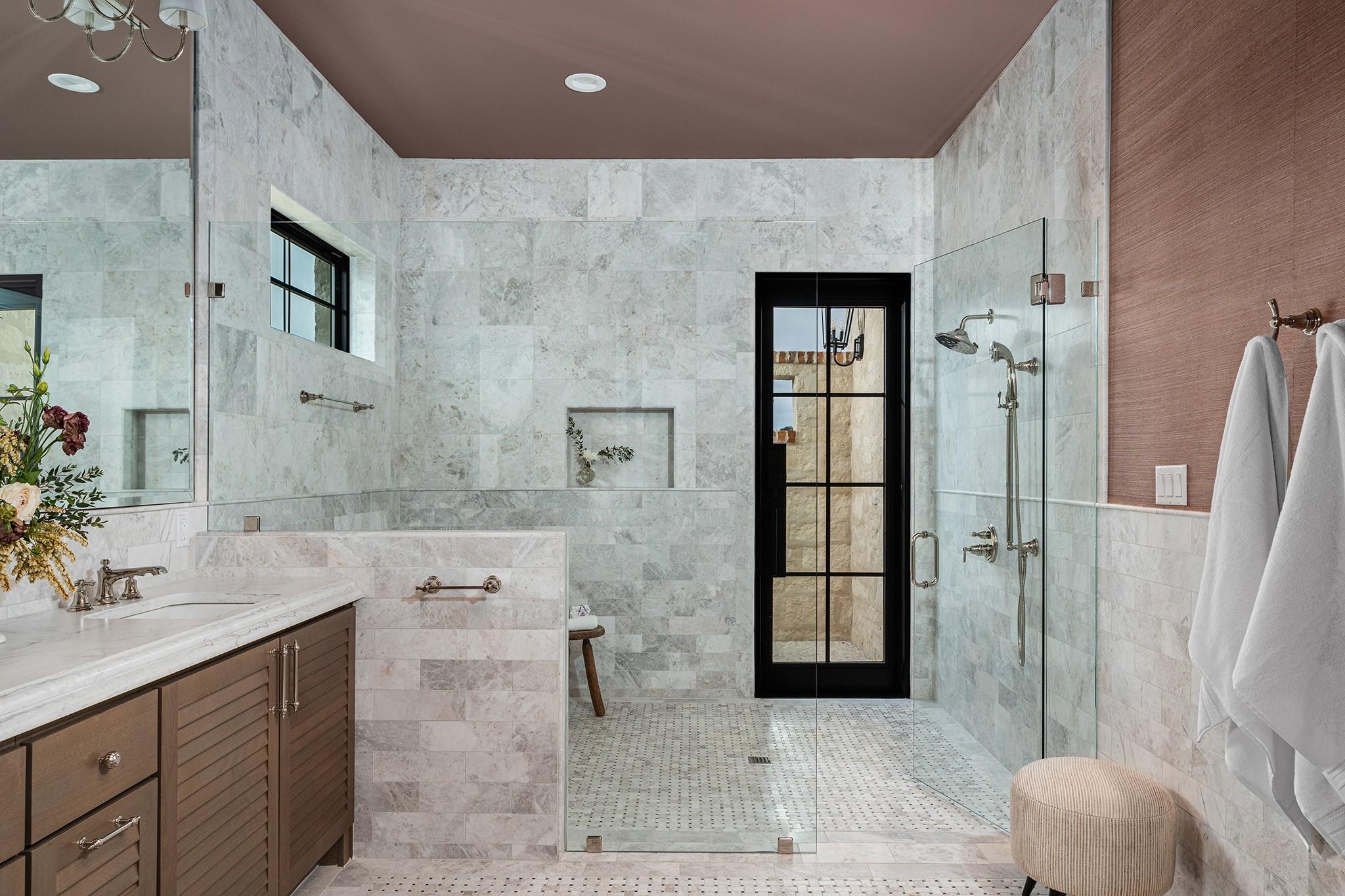 4412 Comanche Trace Dr, Kerrville, TX 78028