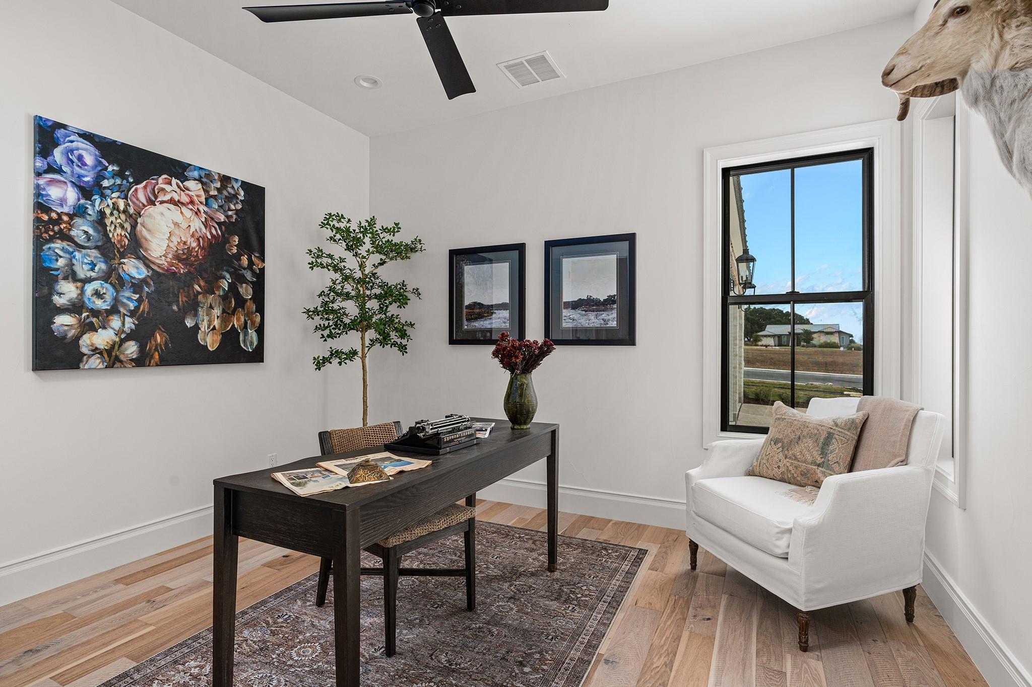 4412 Comanche Trace Dr, Kerrville, TX 78028