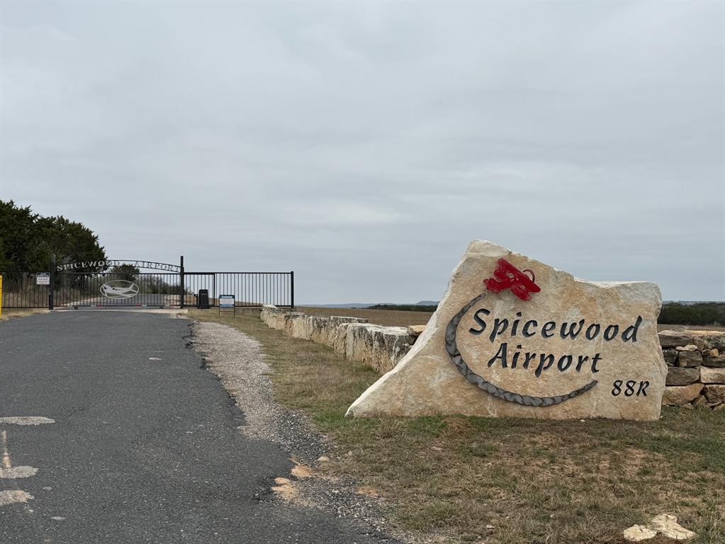 000 Eton Ln, Spicewood, TX 78669