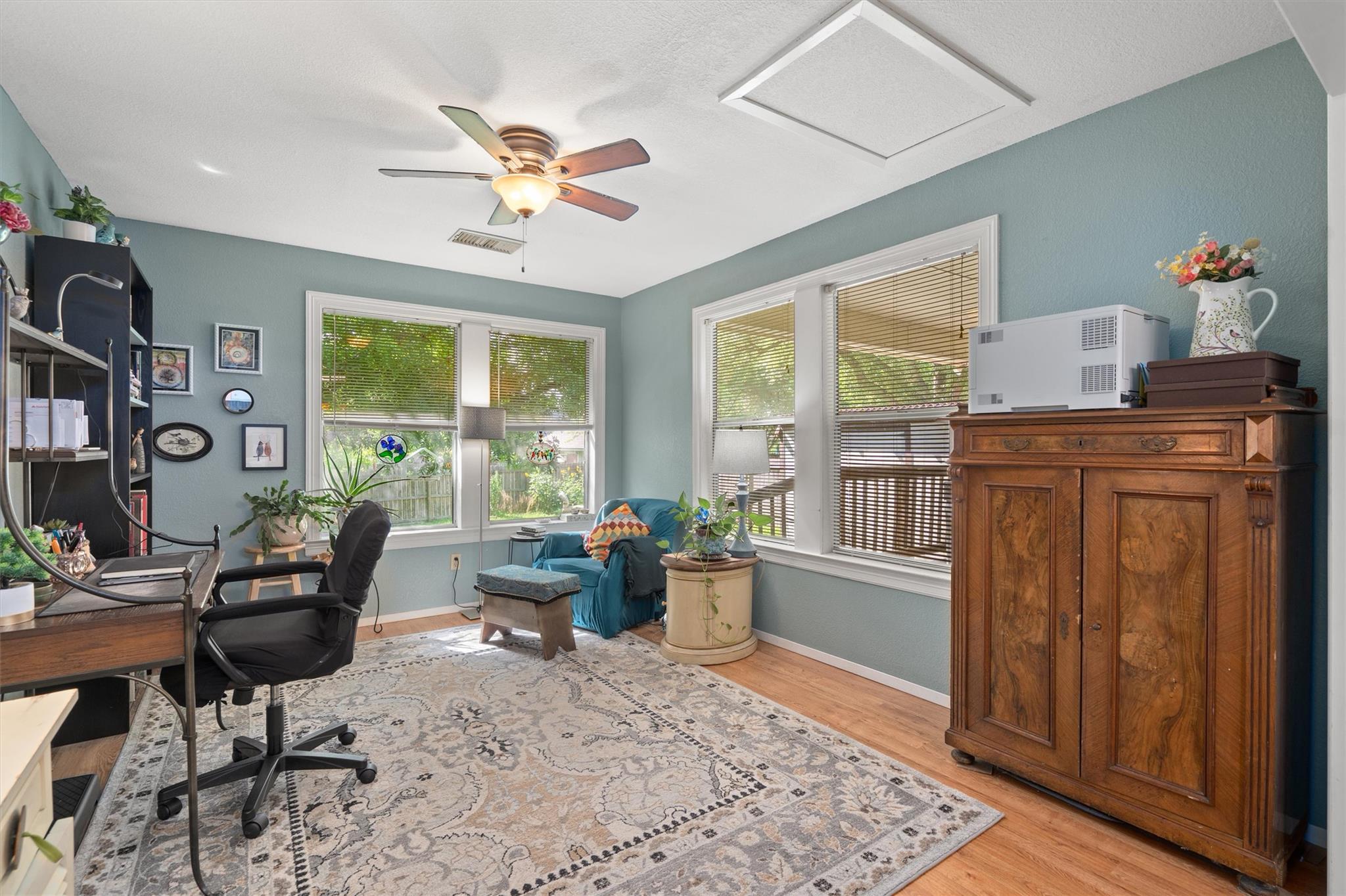 534 Broken Feather Trl, Pflugerville, TX 78660