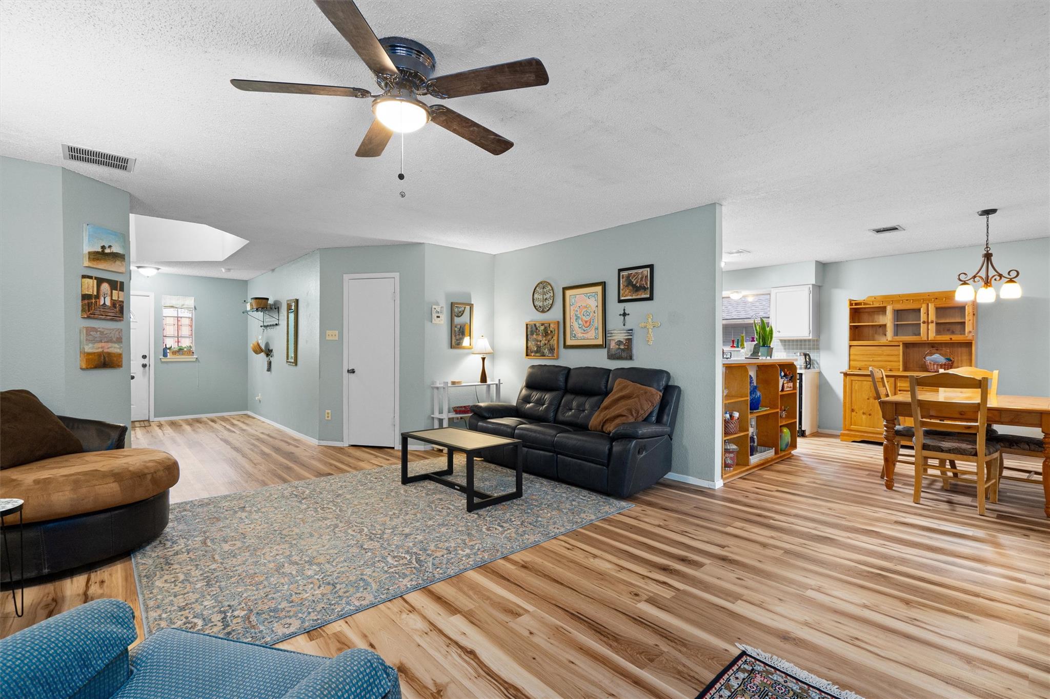 534 Broken Feather Trl, Pflugerville, TX 78660