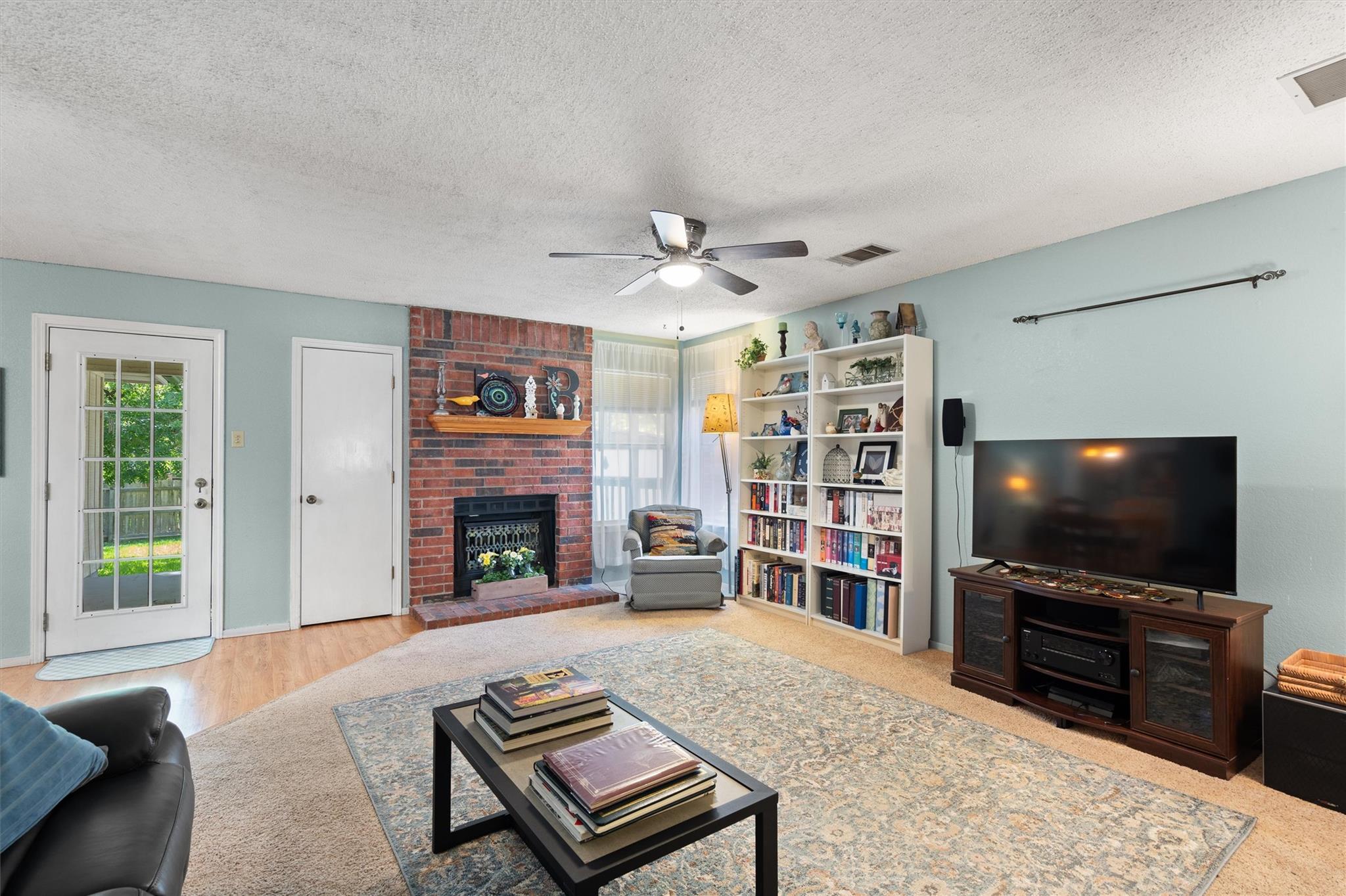 534 Broken Feather Trl, Pflugerville, TX 78660