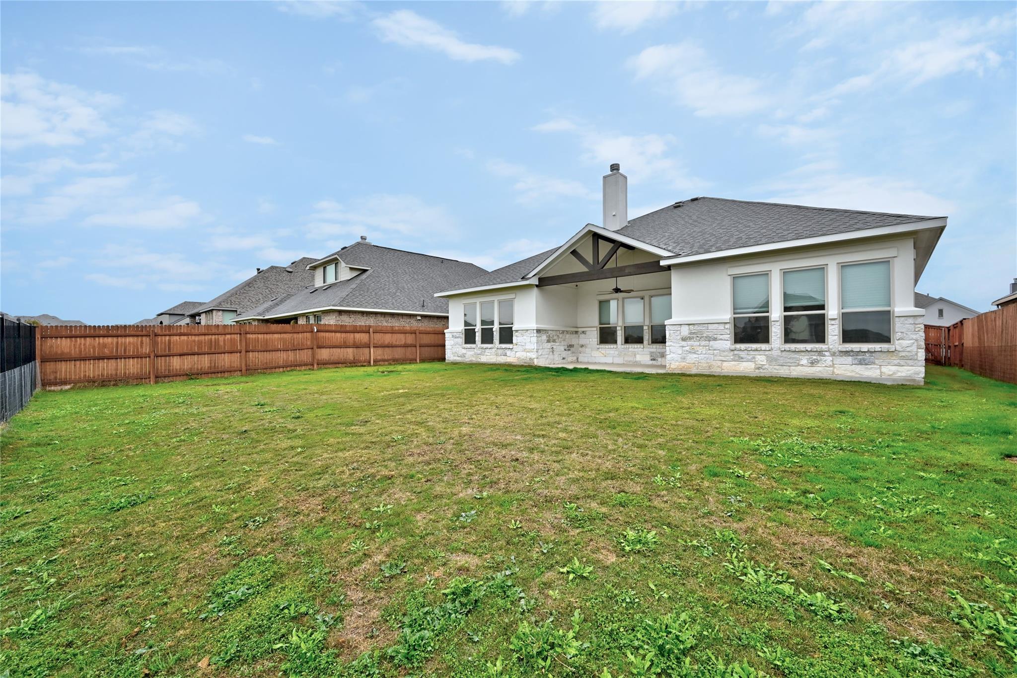 428 Texon Dr, Liberty Hill, TX 78642