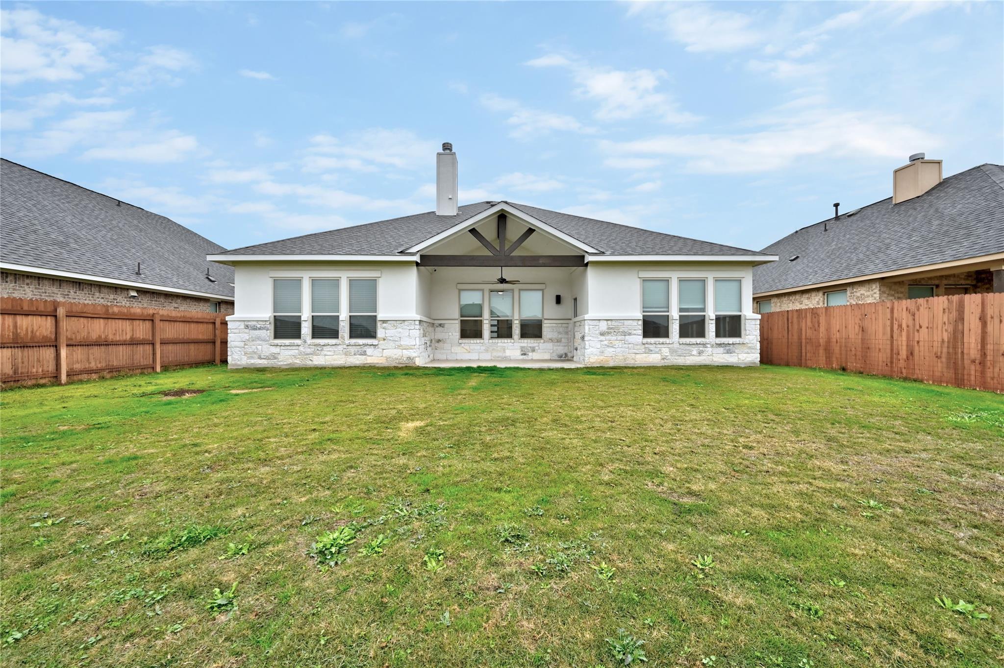 428 Texon Dr, Liberty Hill, TX 78642