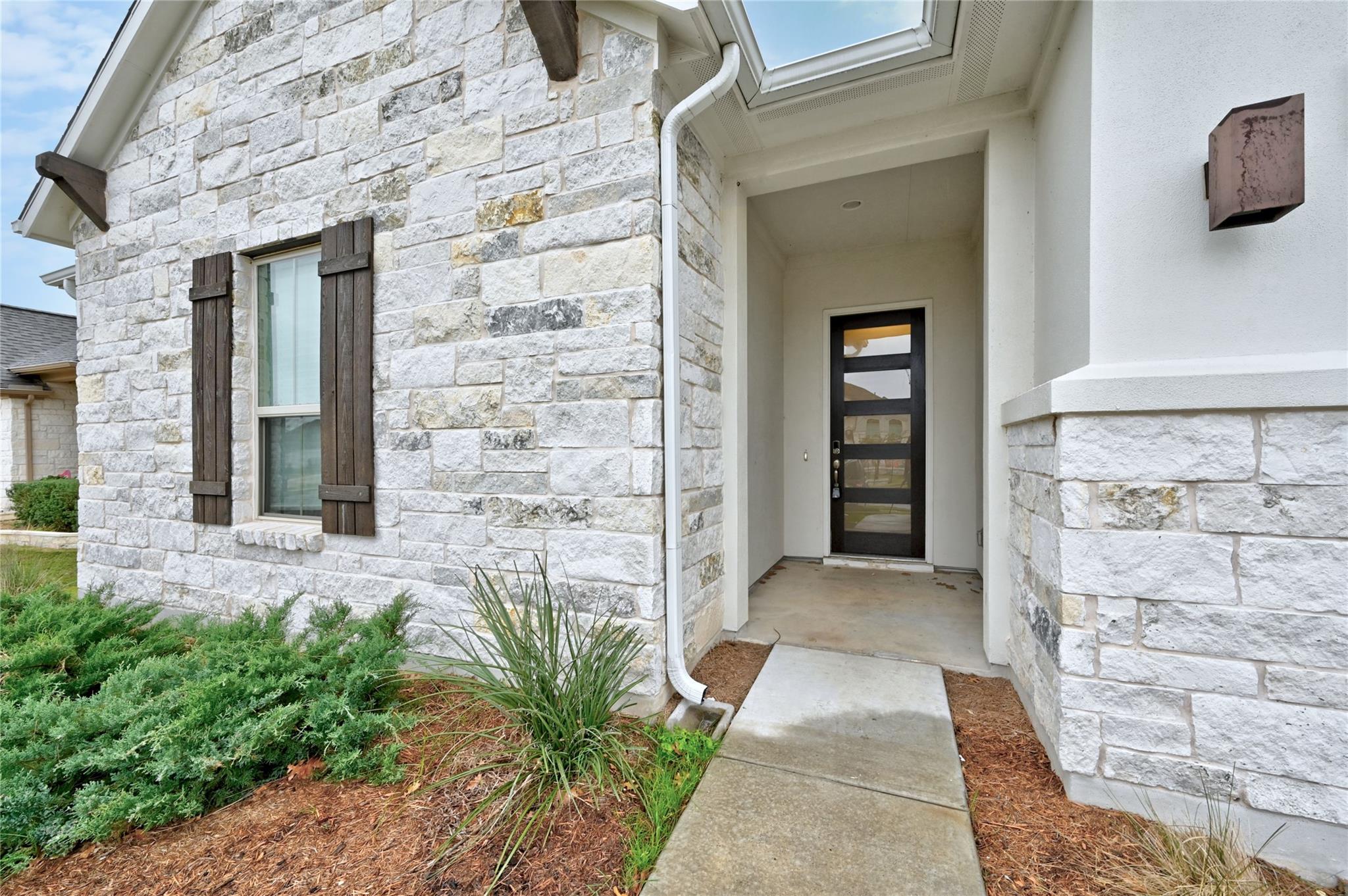 428 Texon Dr, Liberty Hill, TX 78642