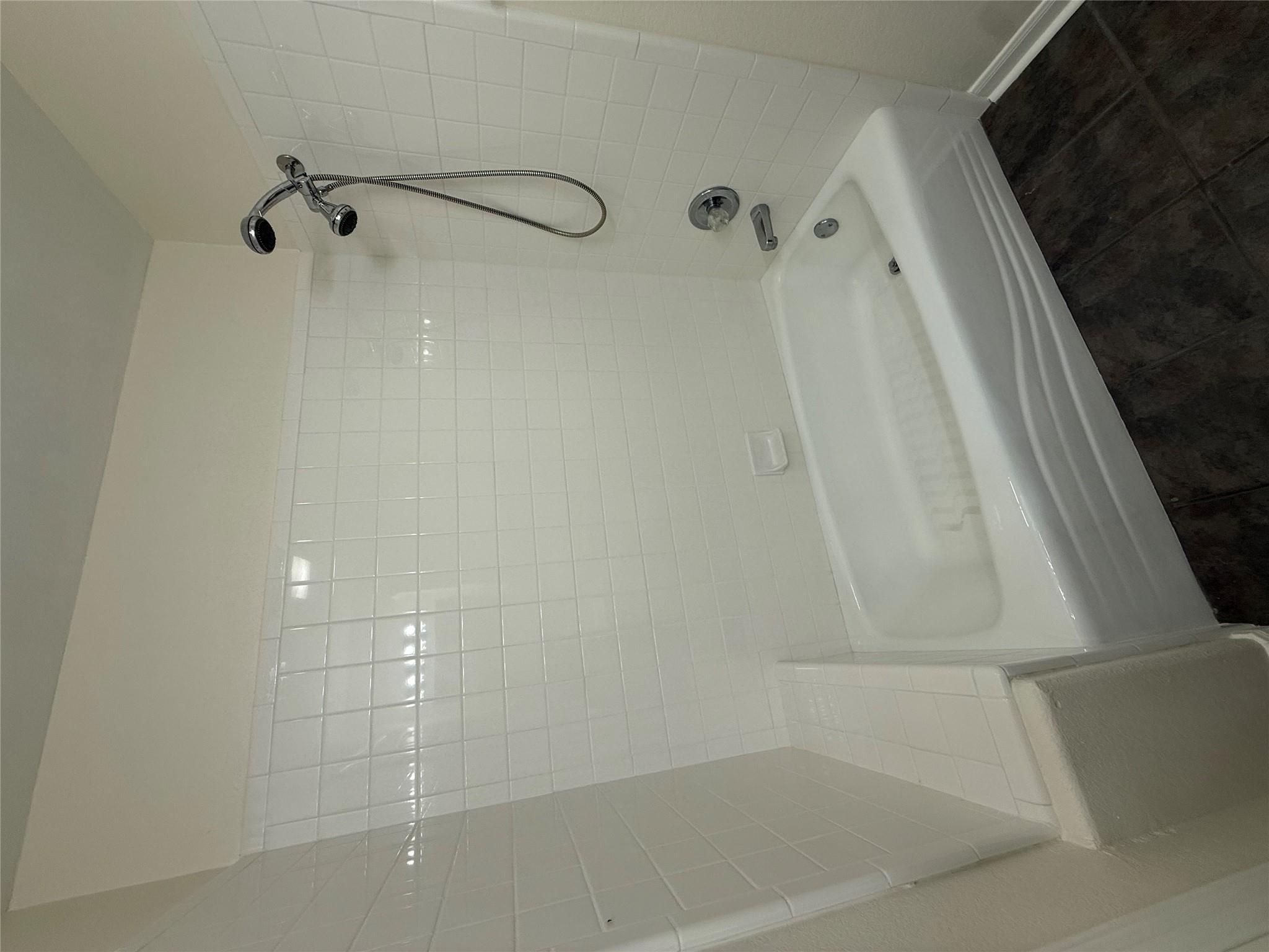 134 Laumaia Ln, Bastrop, TX 78602