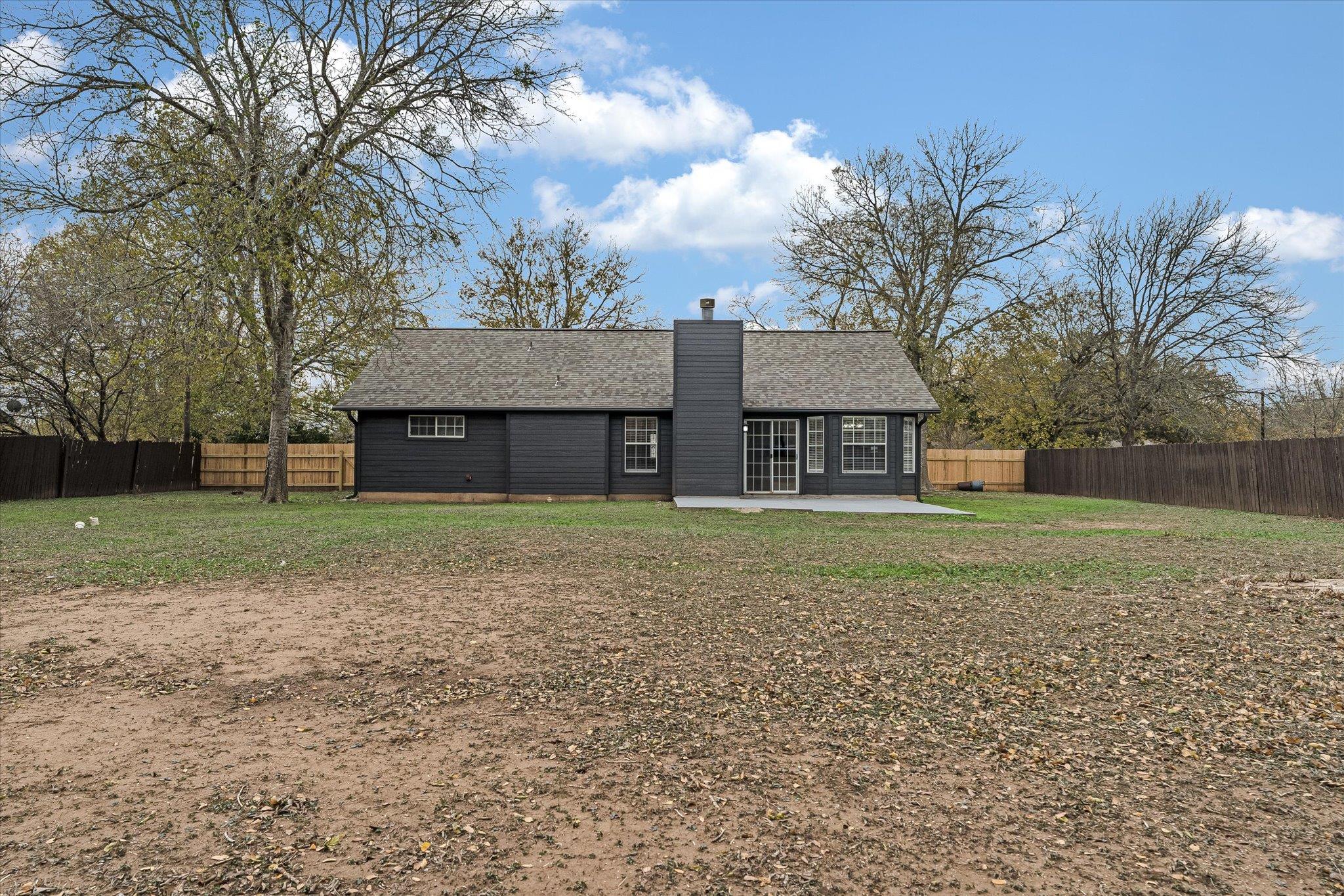 134 Laumaia Ln, Bastrop, TX 78602