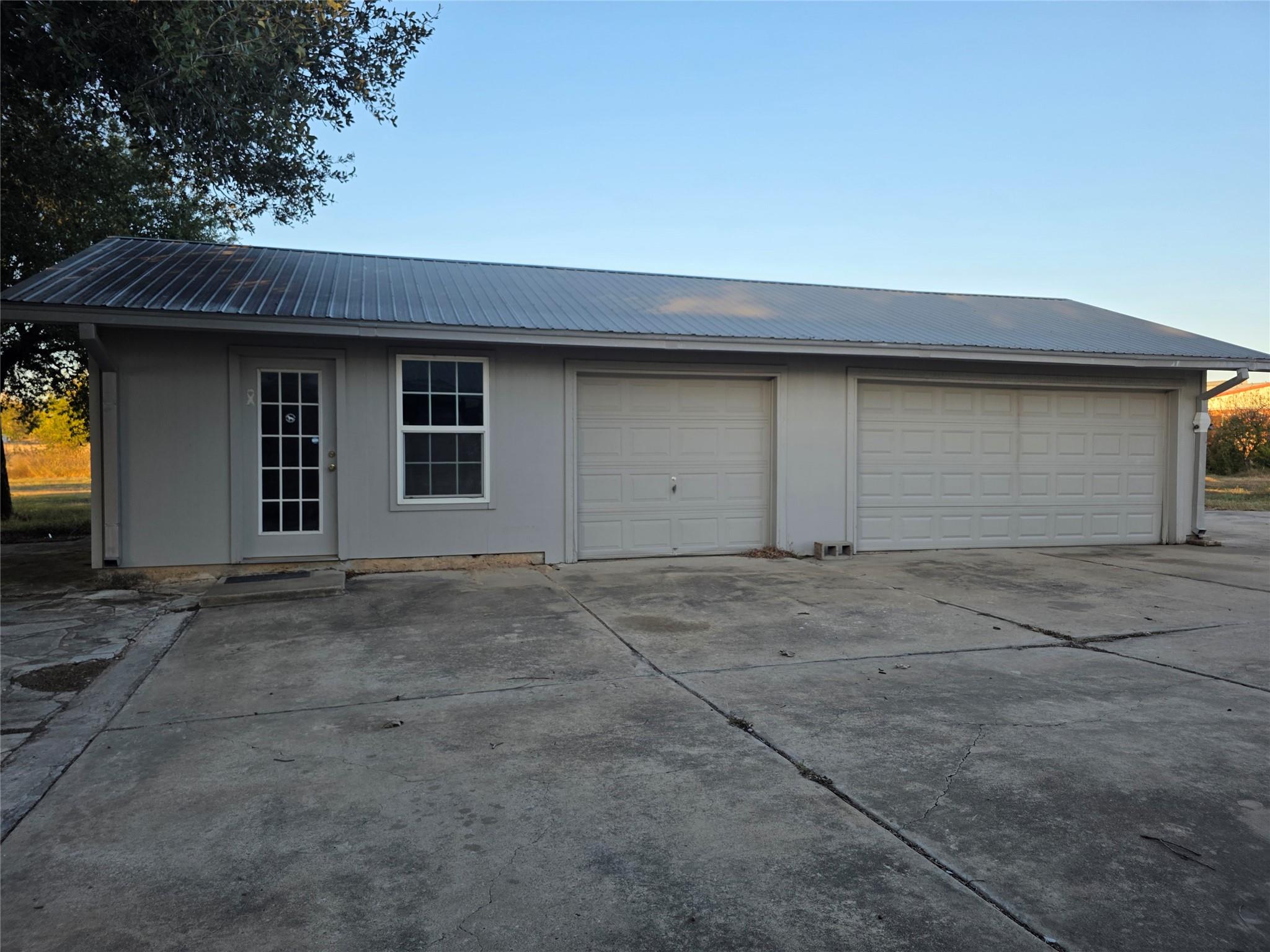 9506 Schmidt Ln, Manor, TX 78653