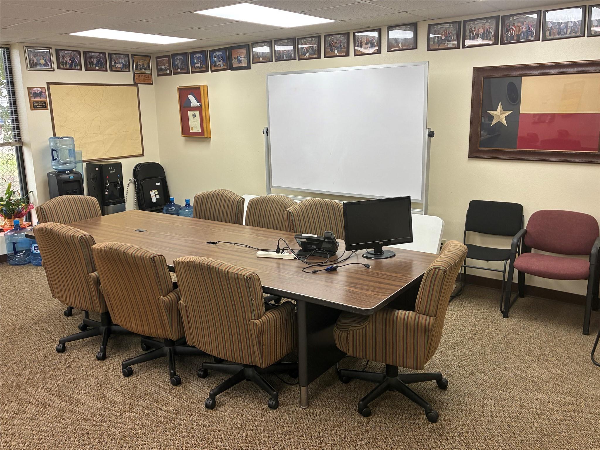 115 N Central St, Cameron, TX 76520