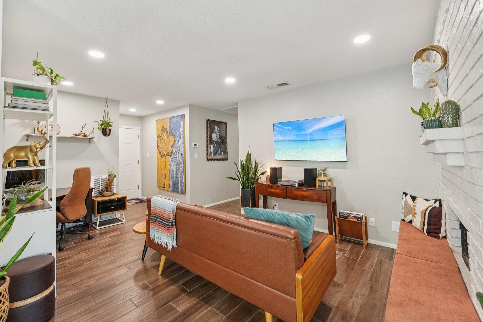 1213 S Trace Dr, Austin, TX 78745