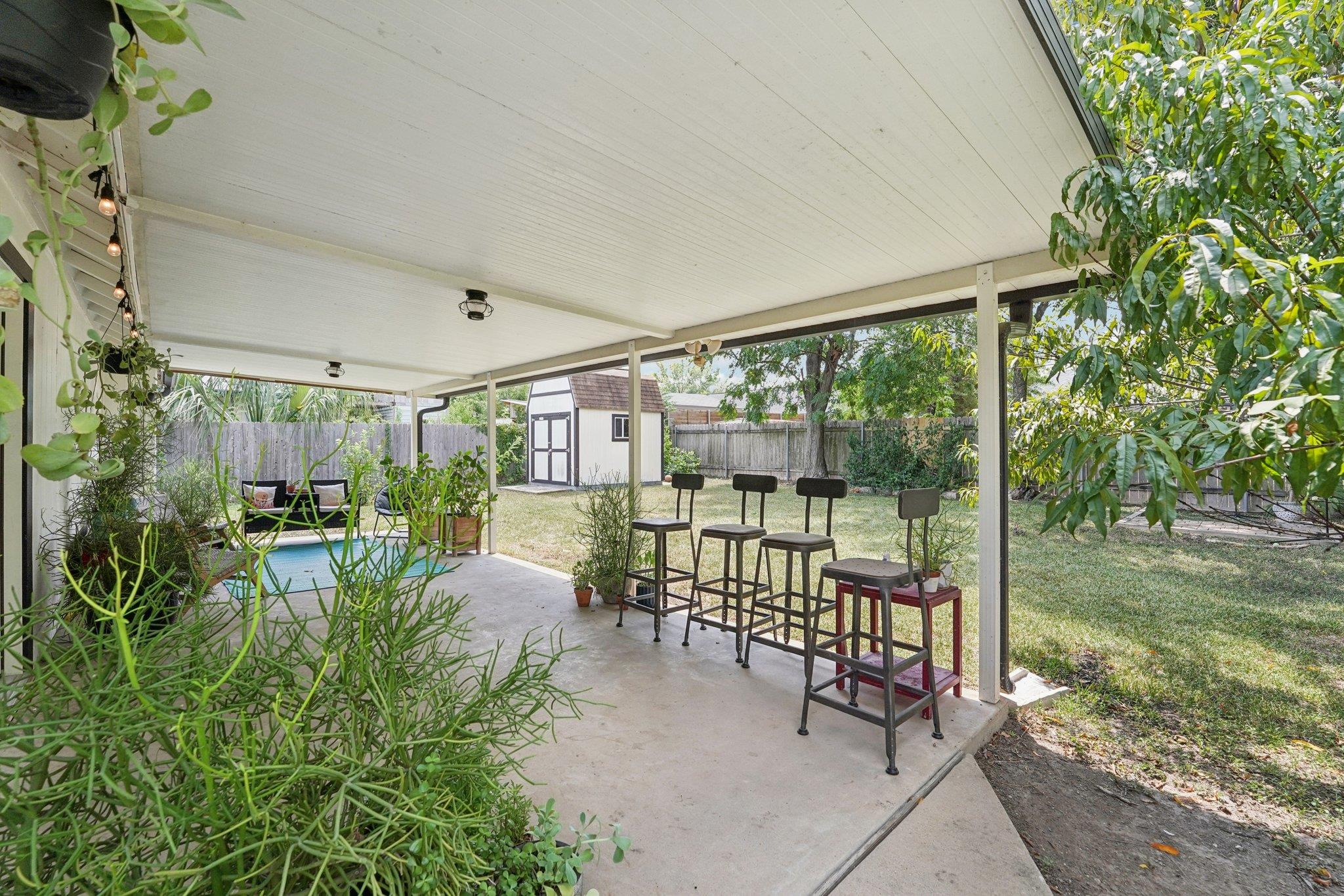 1213 S Trace Dr, Austin, TX 78745