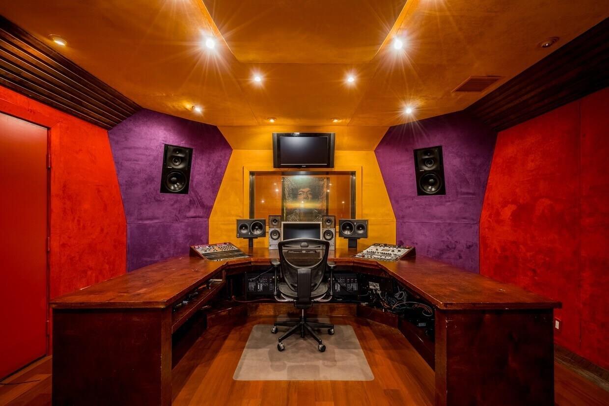 1159 Navasota St, Austin, TX 78702