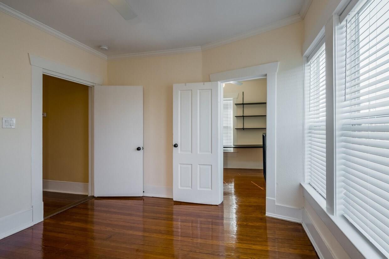 1159 Navasota St, Austin, TX 78702