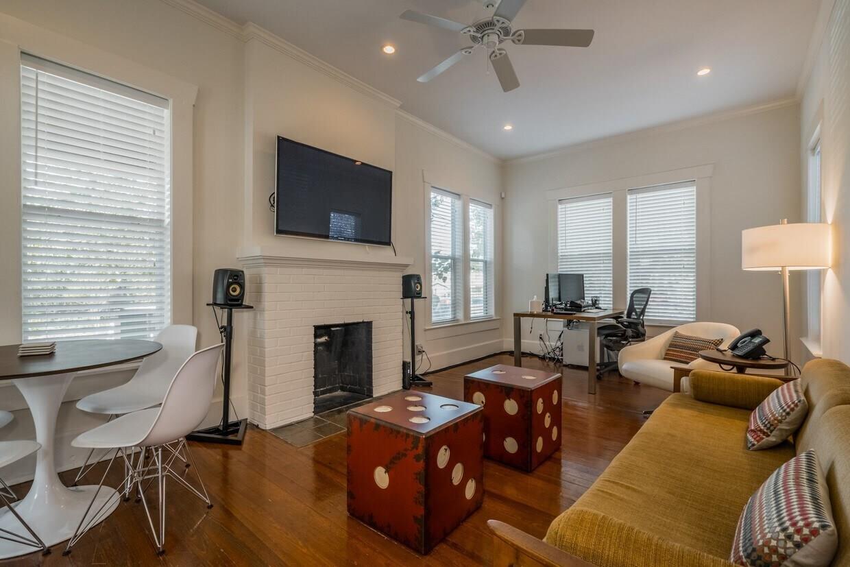 1159 Navasota St, Austin, TX 78702