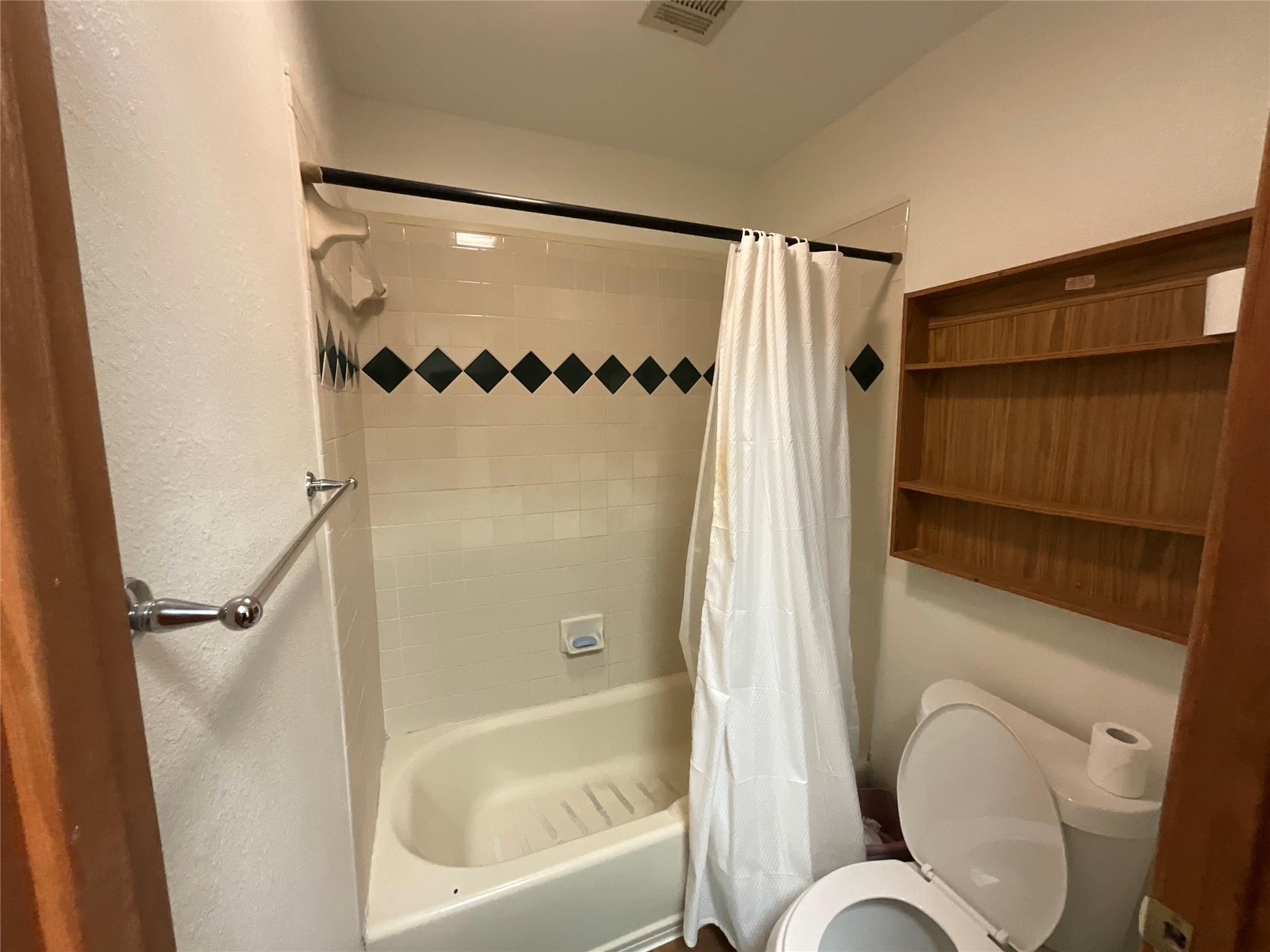 116 Shore Front Dr, Bastrop, TX 78602