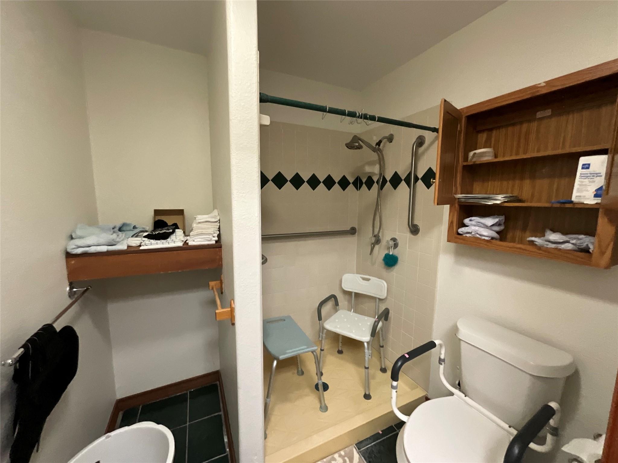 116 Shore Front Dr, Bastrop, TX 78602