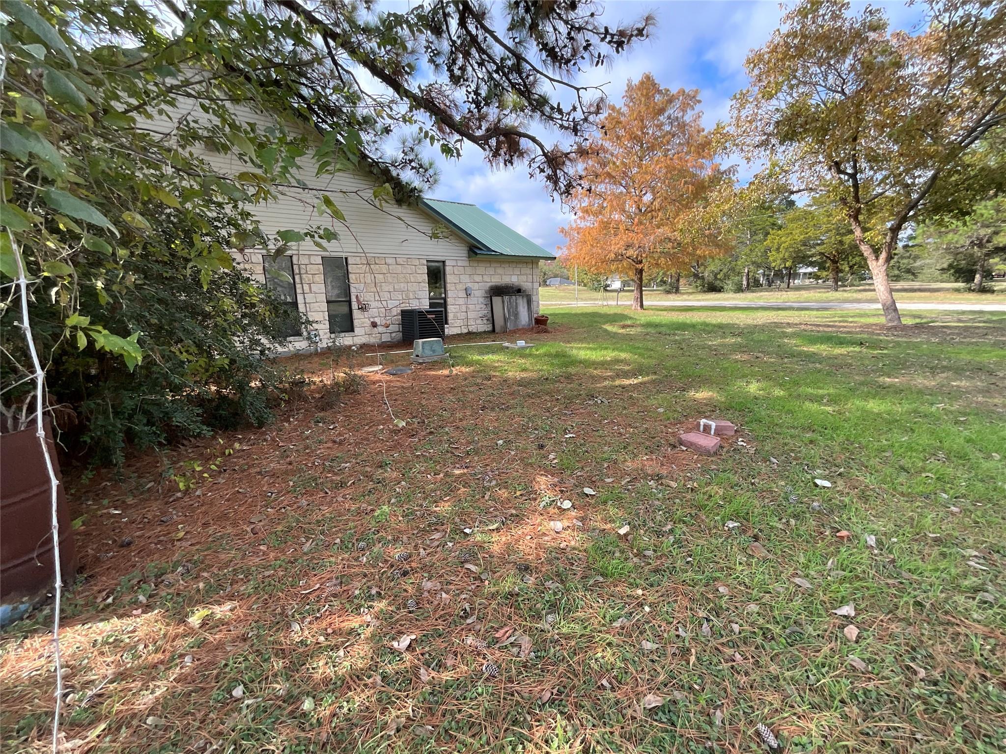 116 Shore Front Dr, Bastrop, TX 78602