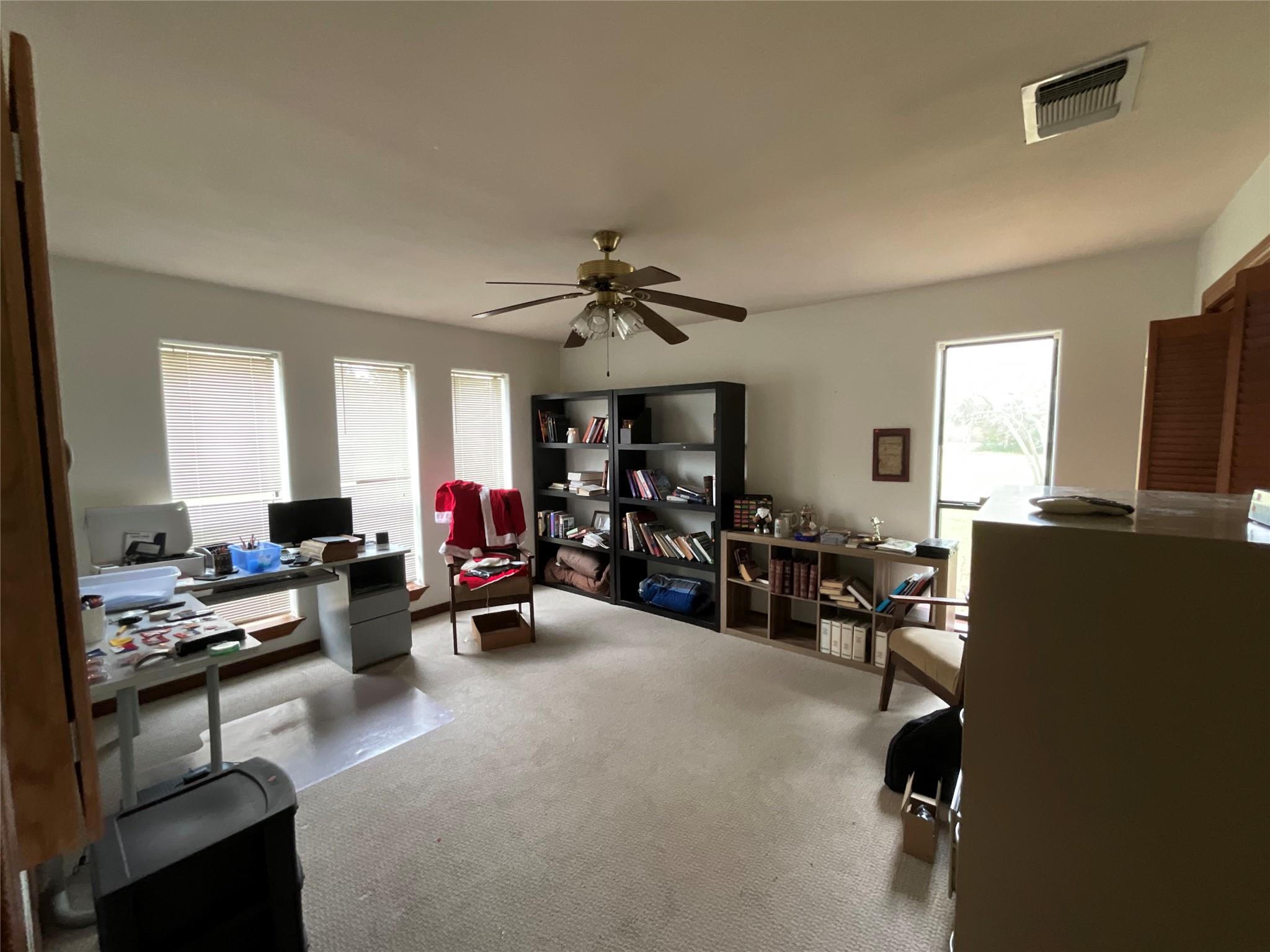 116 Shore Front Dr, Bastrop, TX 78602